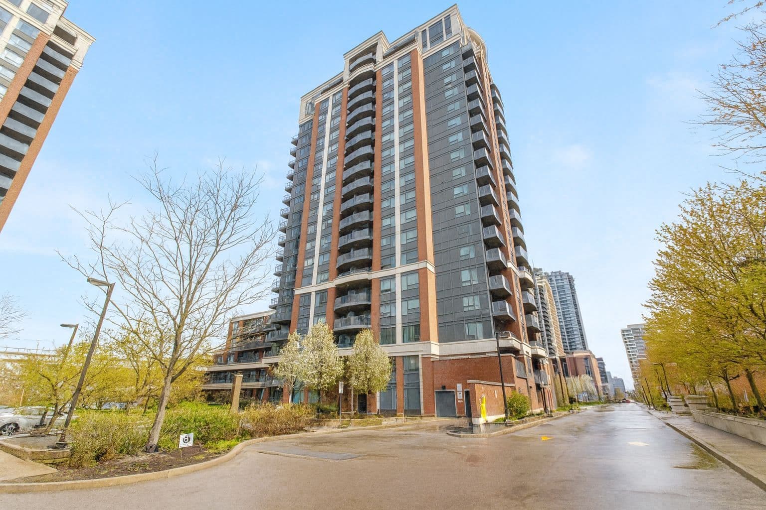 1 Uptown Drive 2110, Markham, ON L3R 5C1