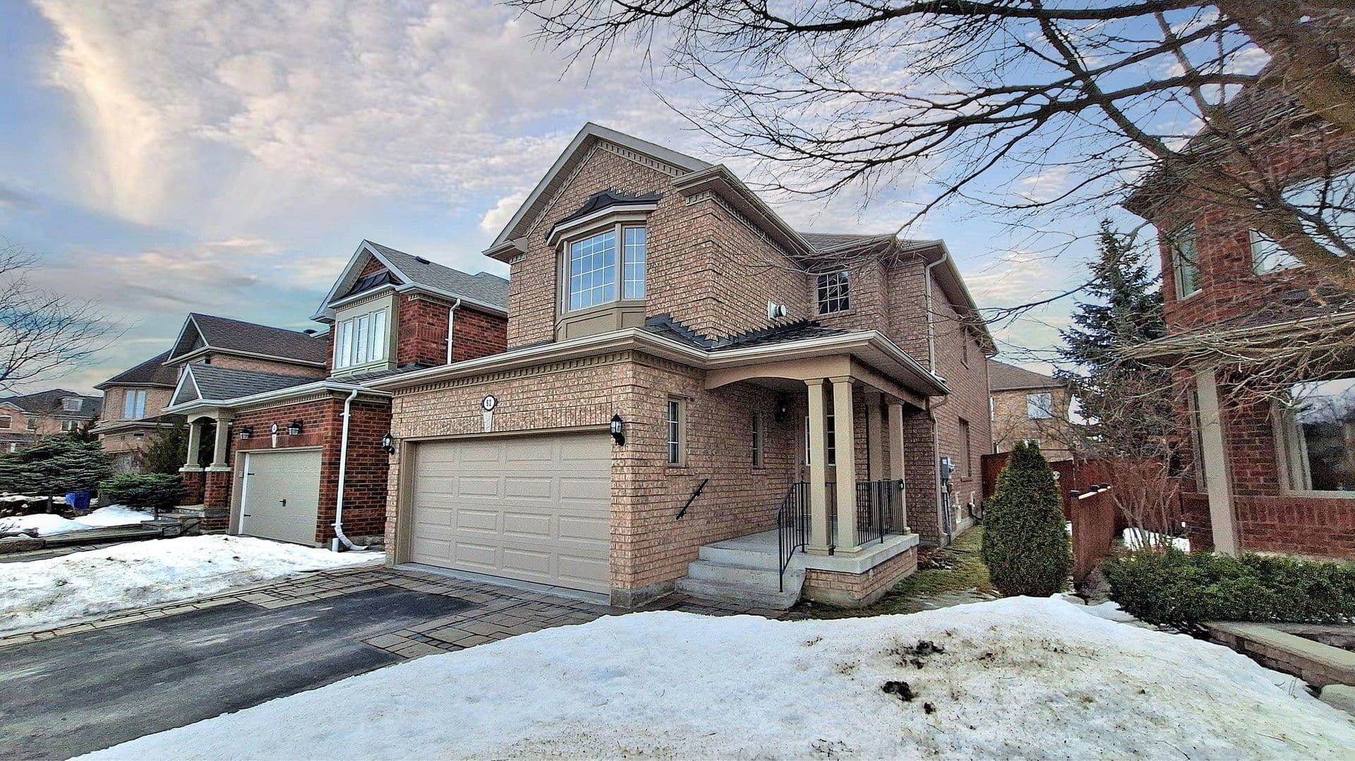62 Macedonia Court, Newmarket, ON L3X 2W8