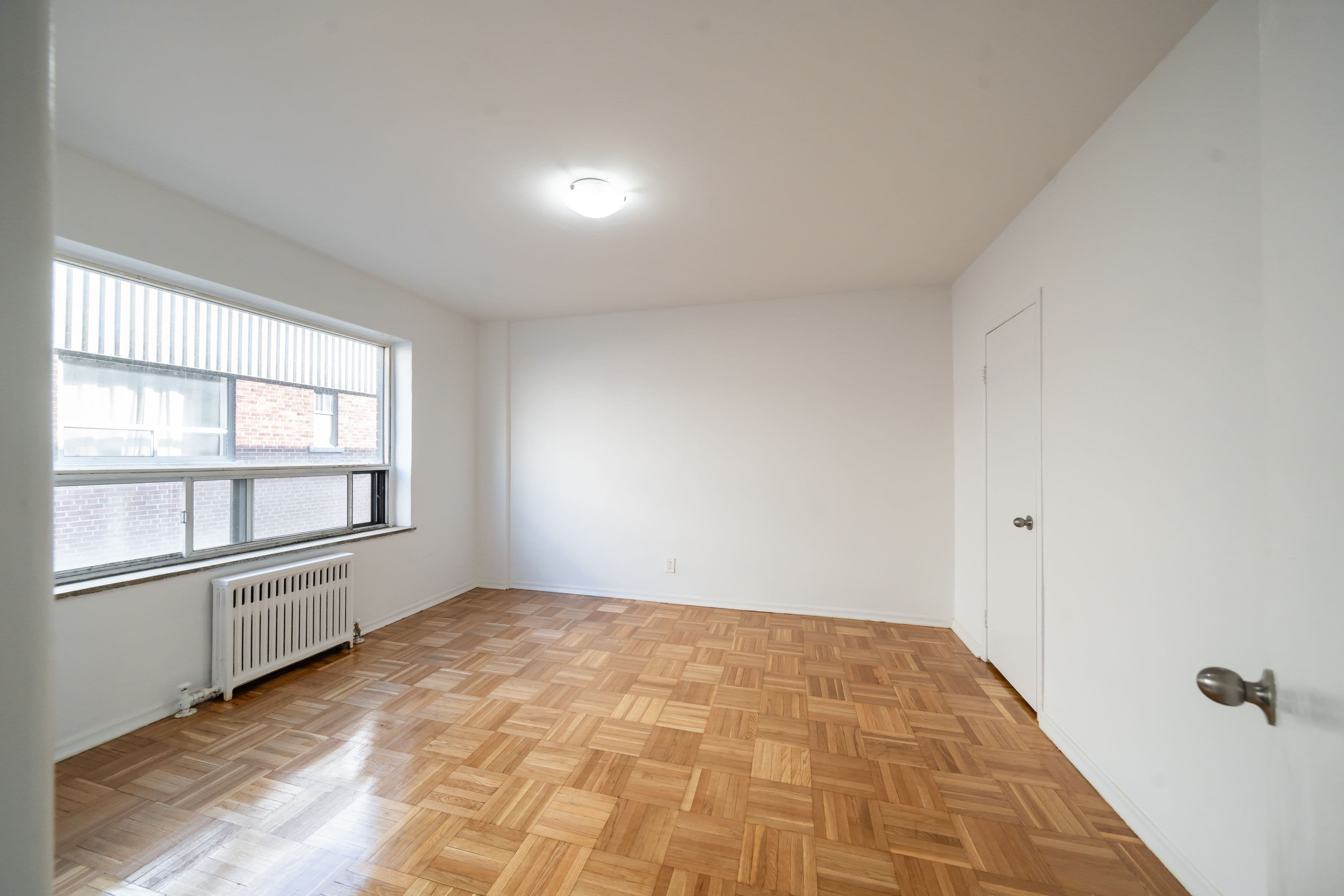 156 Kingston Road 9, Toronto E02, ON M4L 1T1