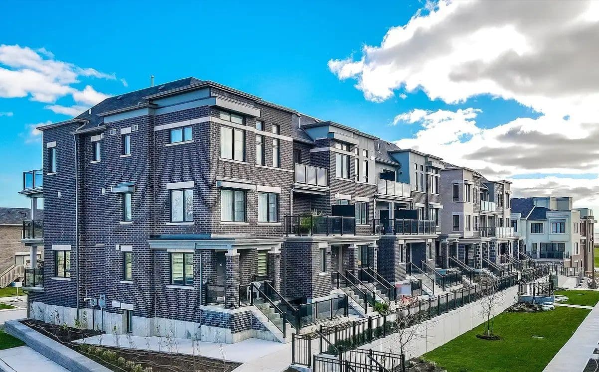 36 D Lookout Drive, Clarington, ON L1C 7G2