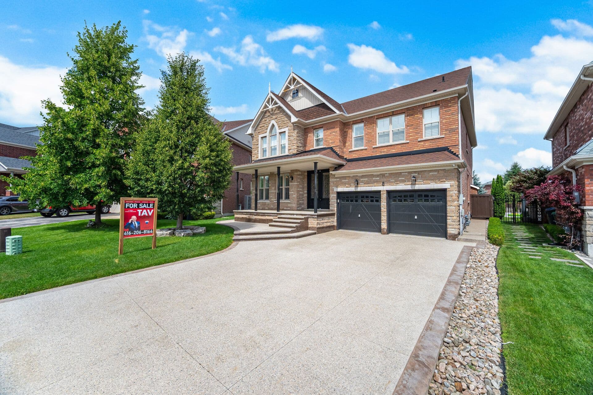 8 Mccandless Court, Caledon, ON L7C 3R7