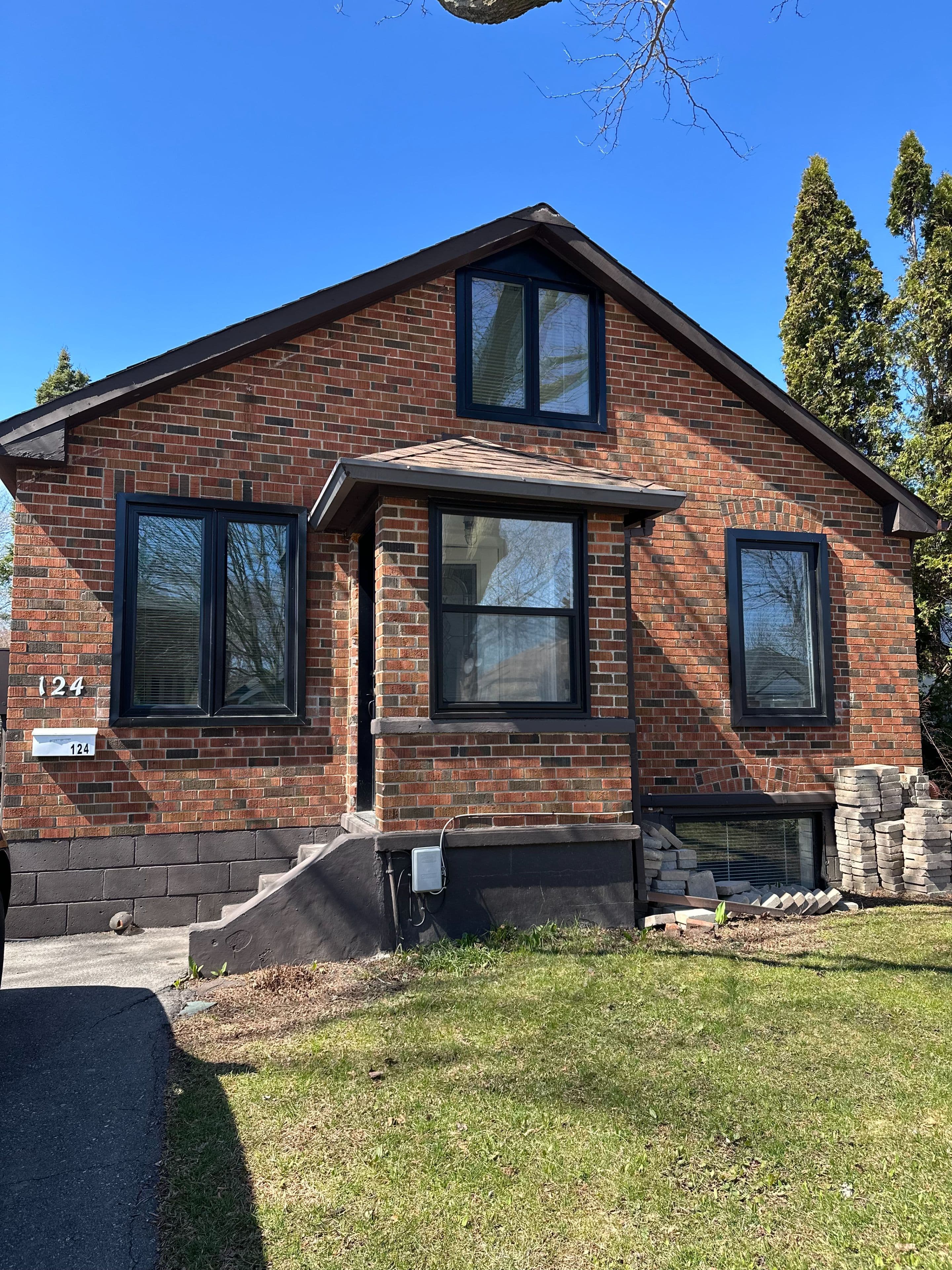 124 Sandown Avenue, Toronto E06, ON M1N 3W7