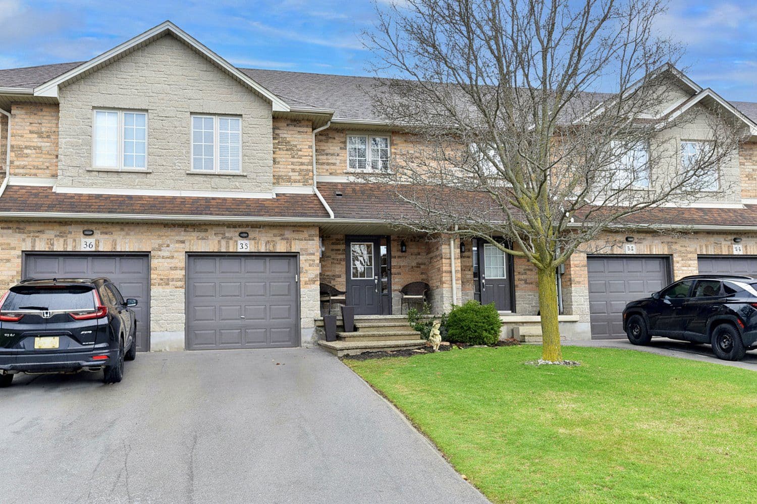 18 Cedar Street 35, Grimsby, ON L3M 5M8