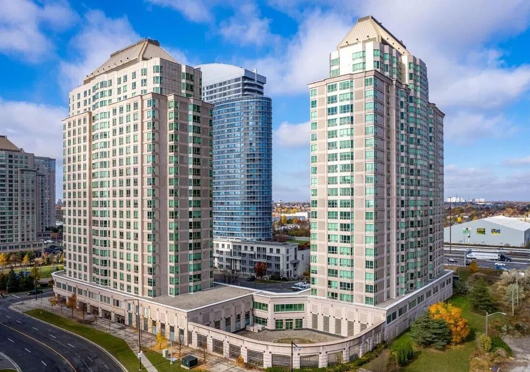 1 Lee Centre Drive 502, Toronto E09, ON M1H 3J2