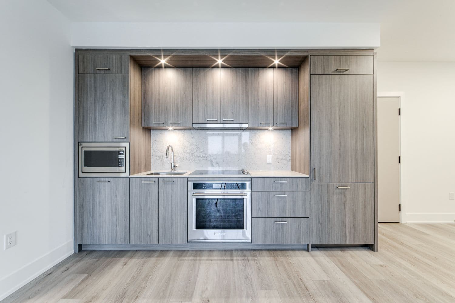 858 Dupont Street 537, Toronto W02, ON M6G 0C1