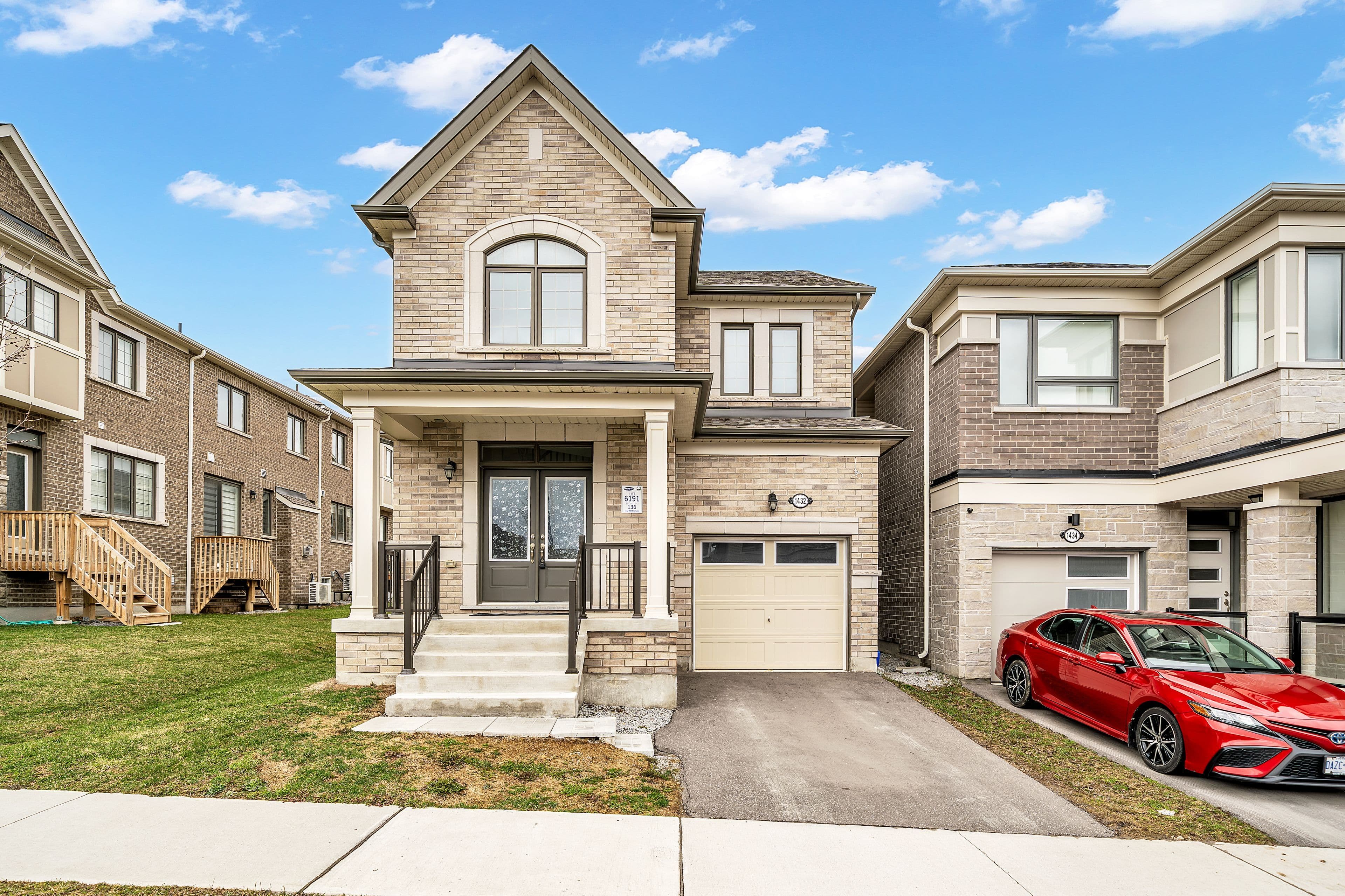 1432 Waterthrush Lane, Pickering, ON L1X 0M9