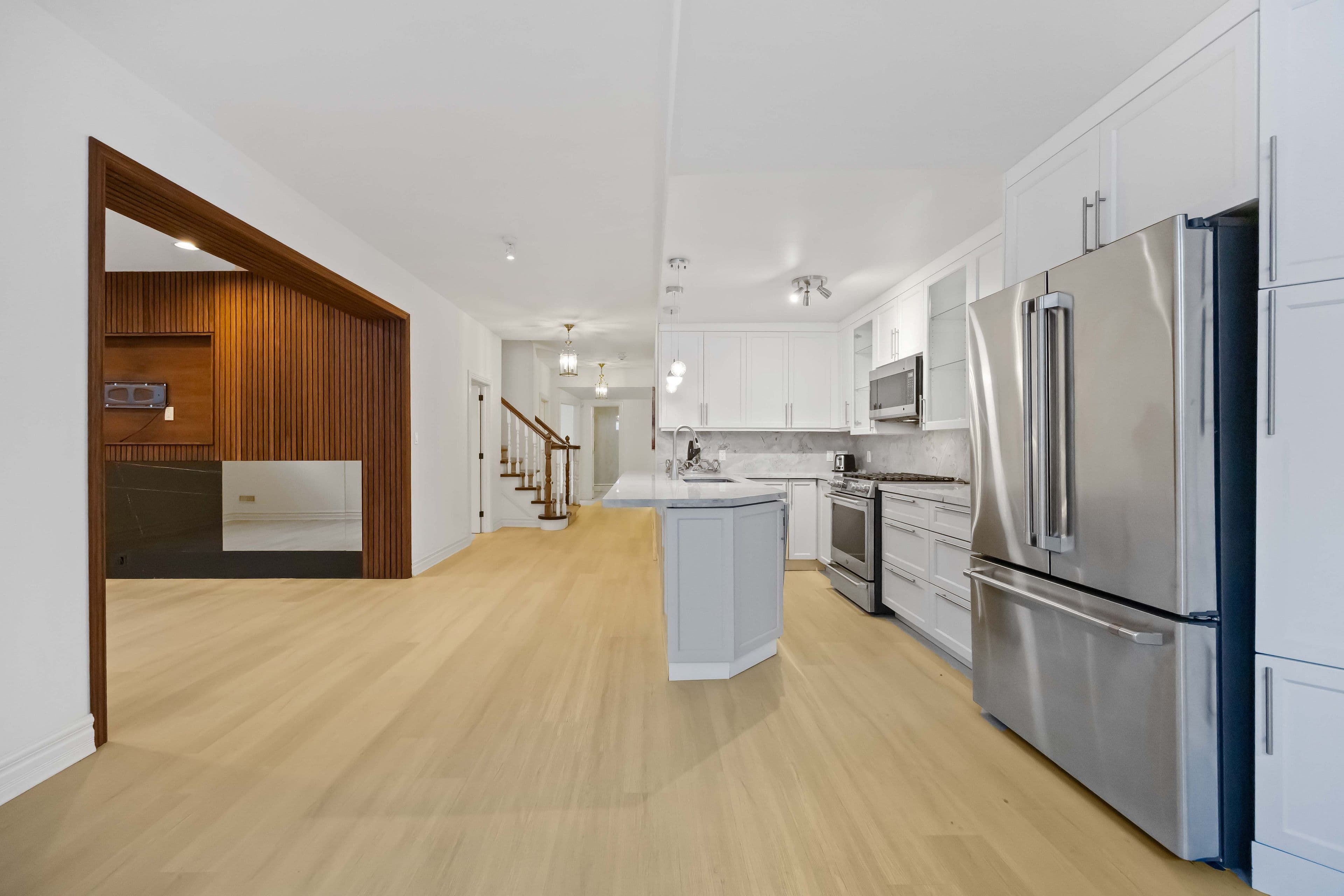 42 Cotswold Crescent Lower, Toronto C12, ON M2P 1N2