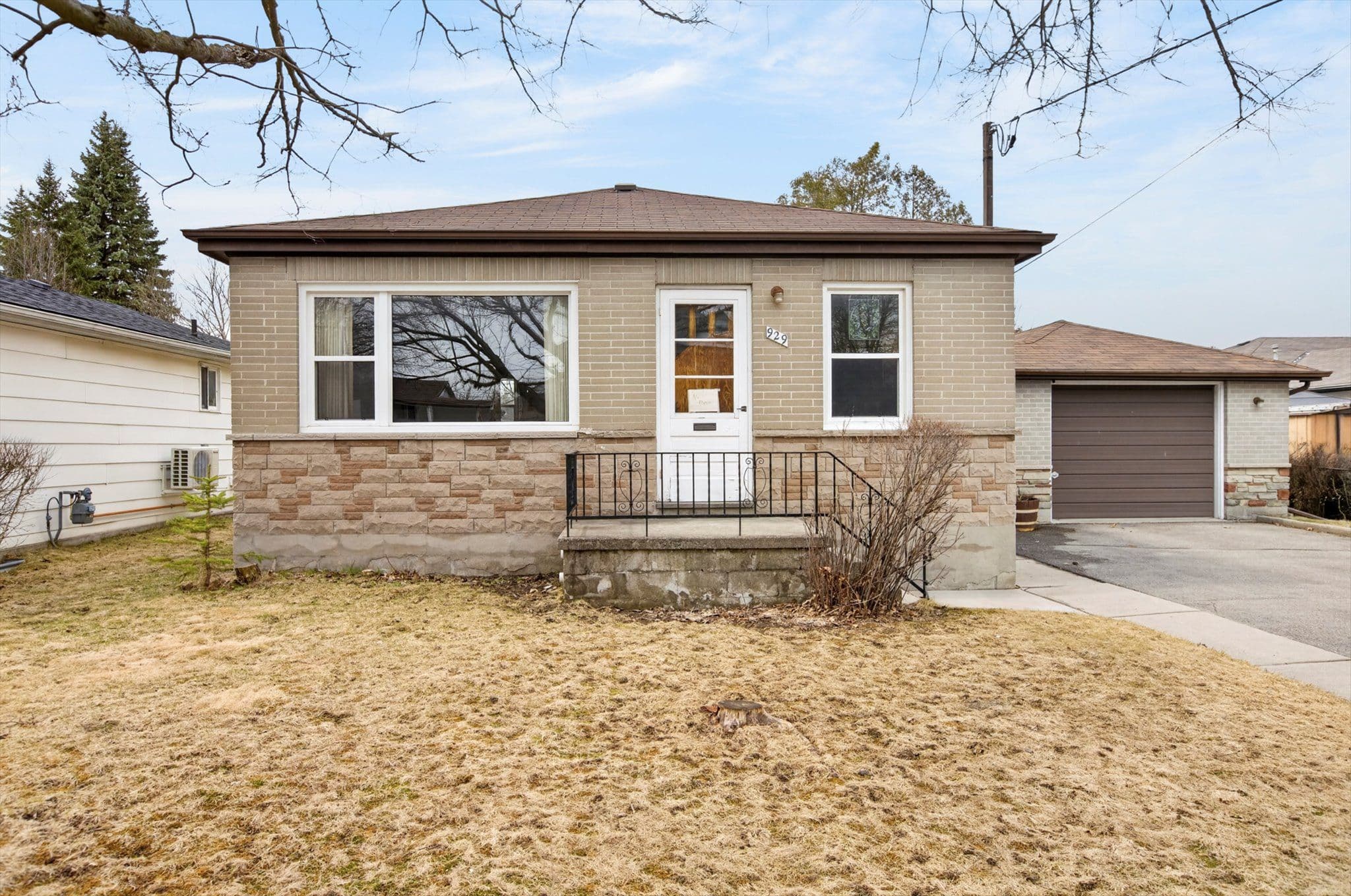 929 Western Avenue, Peterborough, ON K9J 5W1