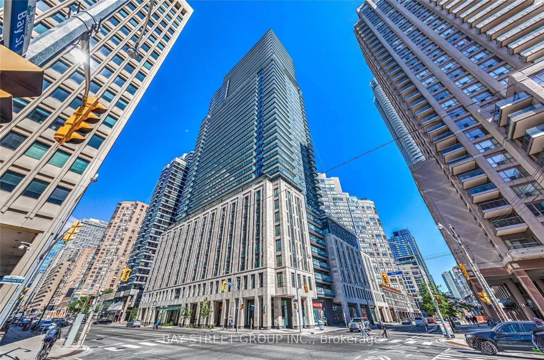 955 Bay Street 1702, Toronto C01, ON M5S 2A2