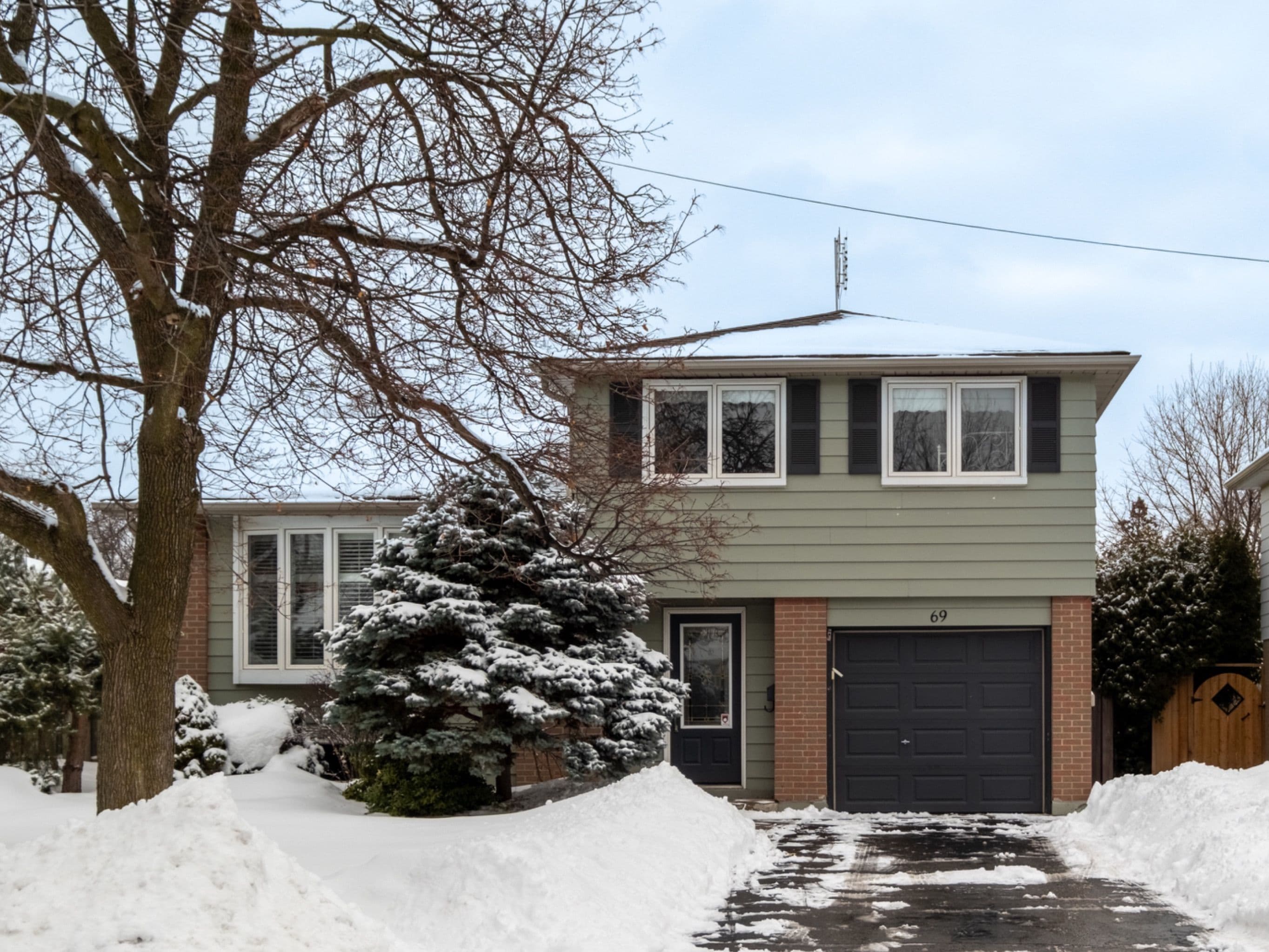 69 Bartley Bull Parkway, Brampton, ON L6W 2J7