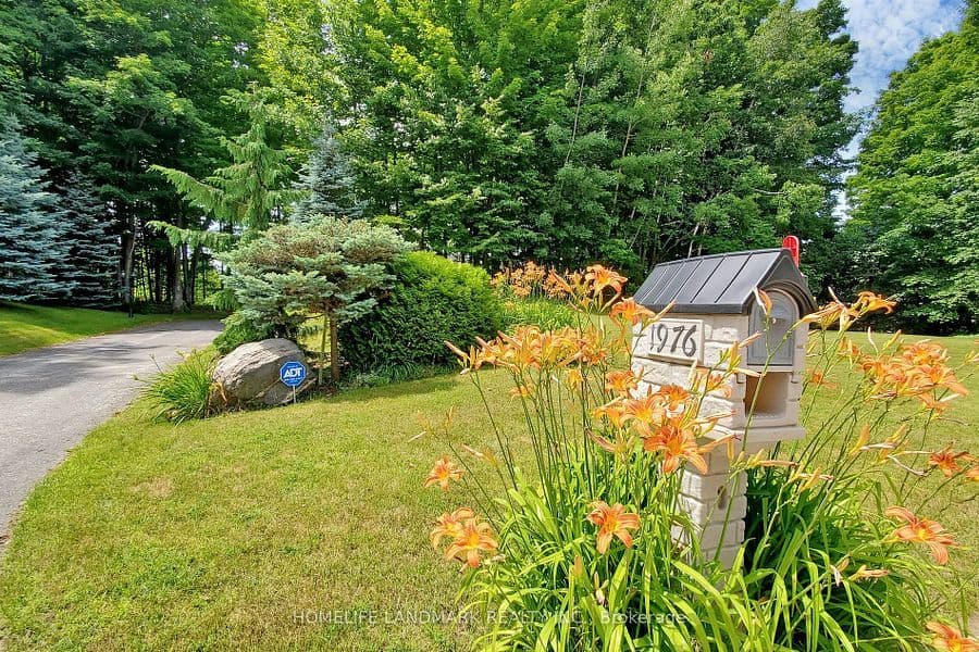 1976 Forest Valley Drive, Innisfil, ON L9S 4A5