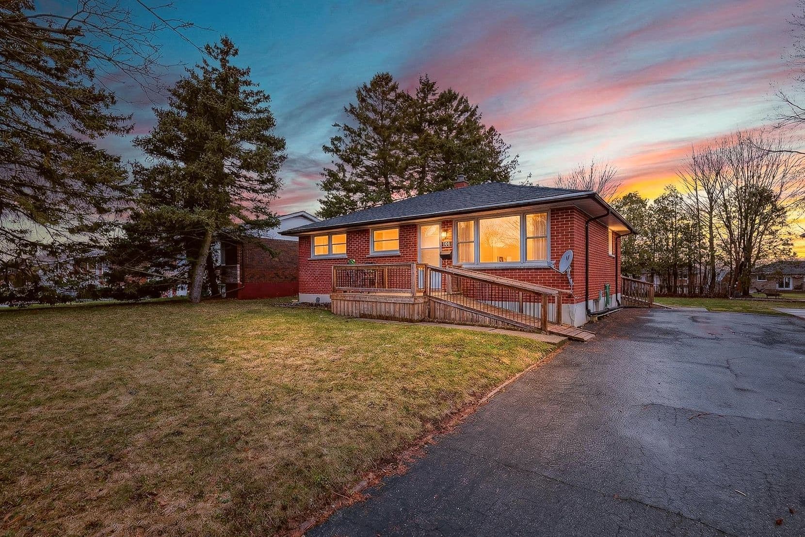 10 Chisholm Drive, Ingersoll, ON N5C 2C4