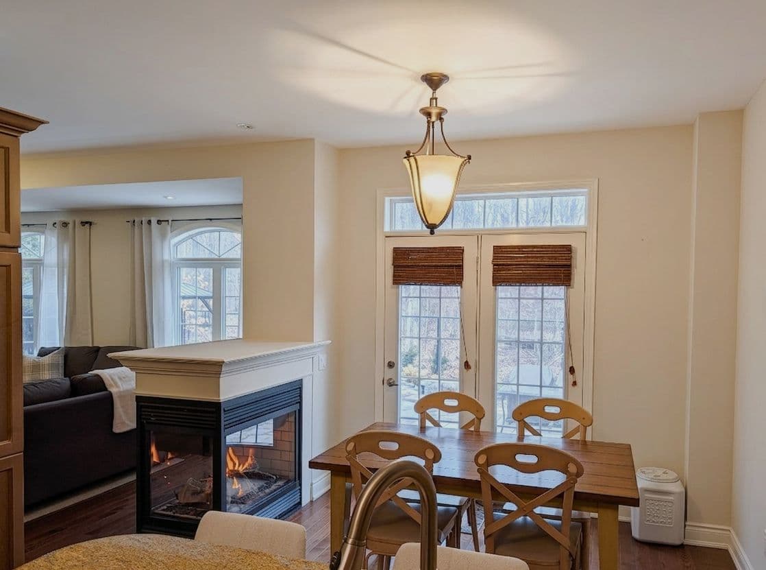 374 Dowson Loop, Newmarket, ON L3X 3G3