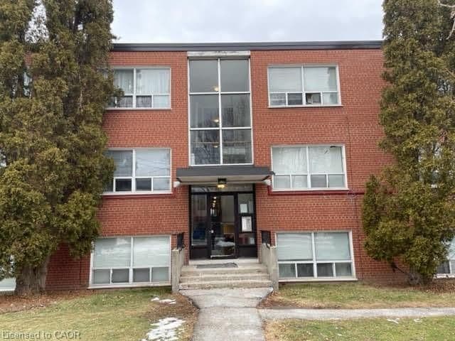 37 MERICOURT Road 211, Hamilton, ON L8S 2N5
