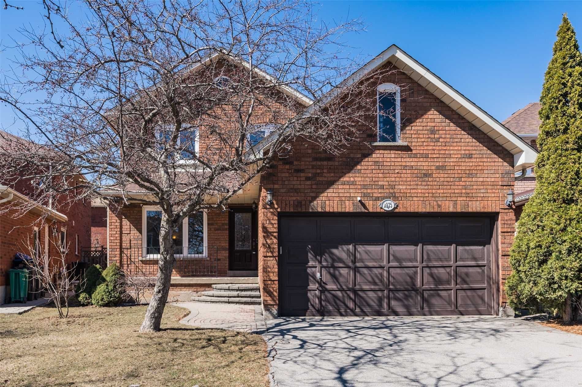 2325 Credit Valley Road, Mississauga, ON L5M 4L5