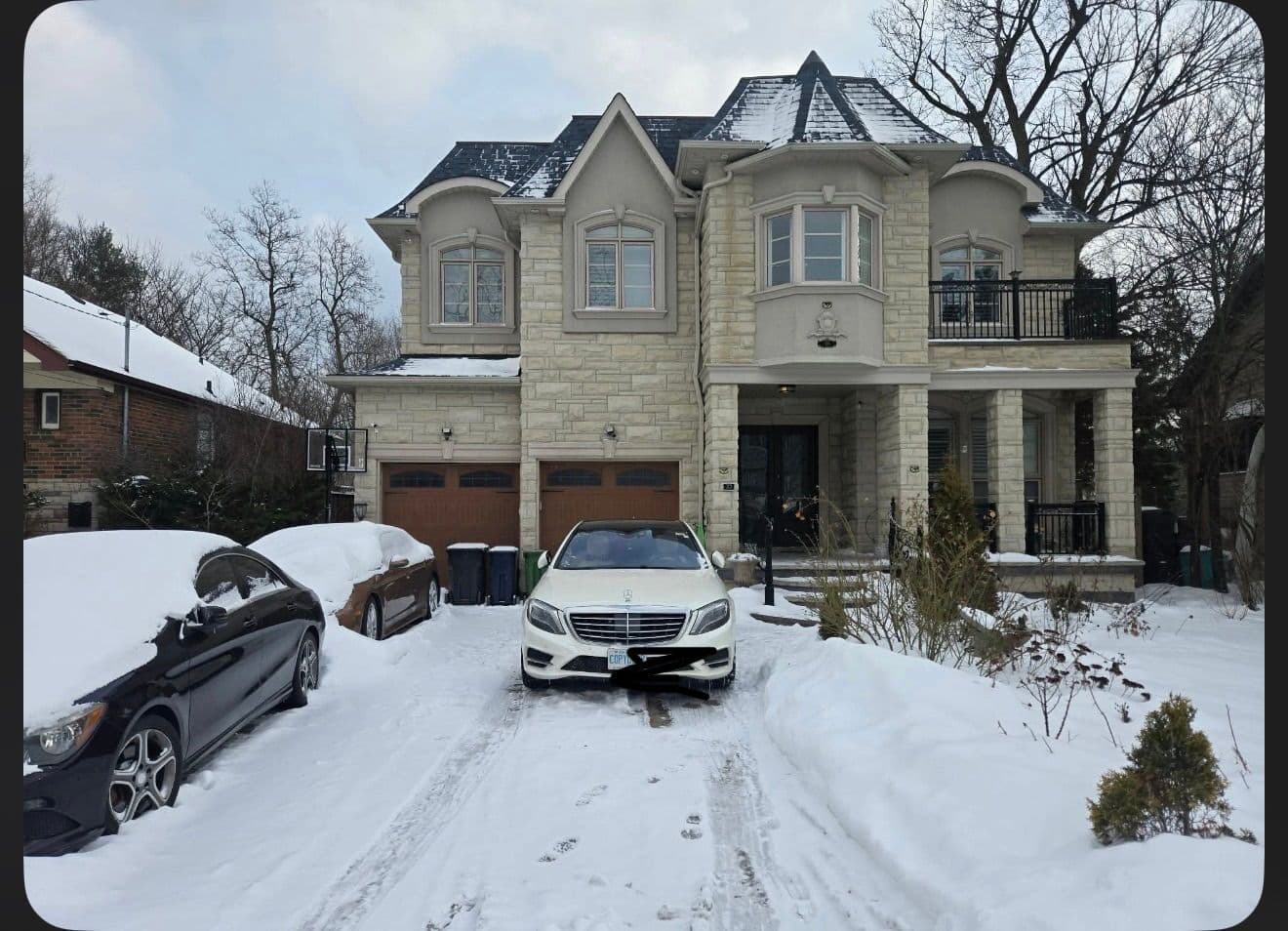 35 Drake Crescent, Toronto E08, ON M1M 1A3
