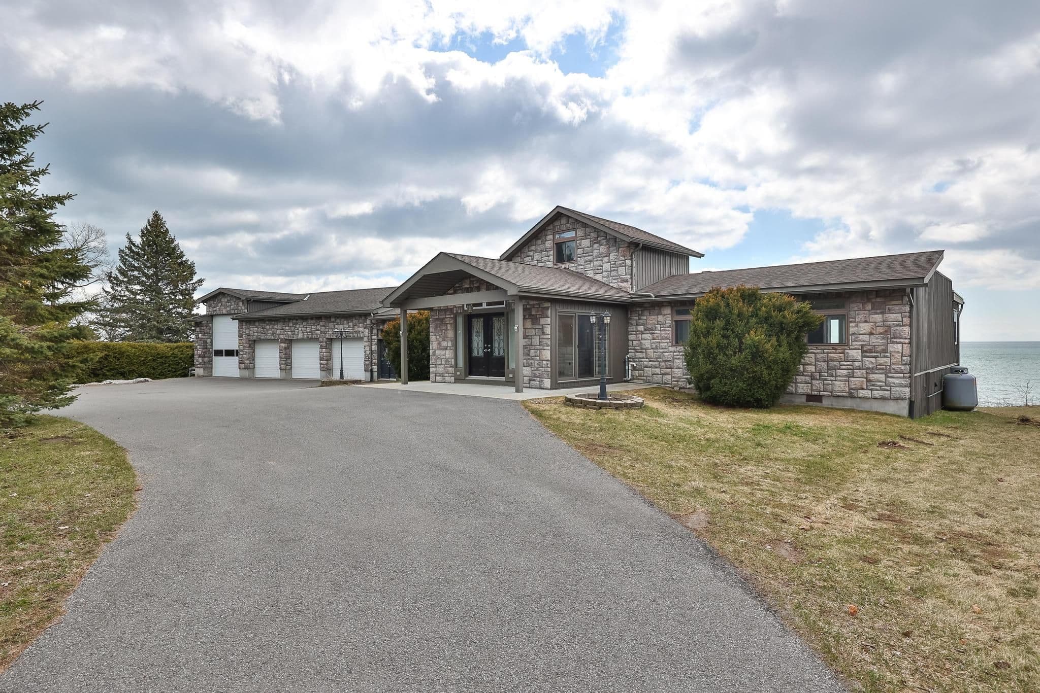 431 Victoria Beach Road, Cramahe, ON K0K 1S0