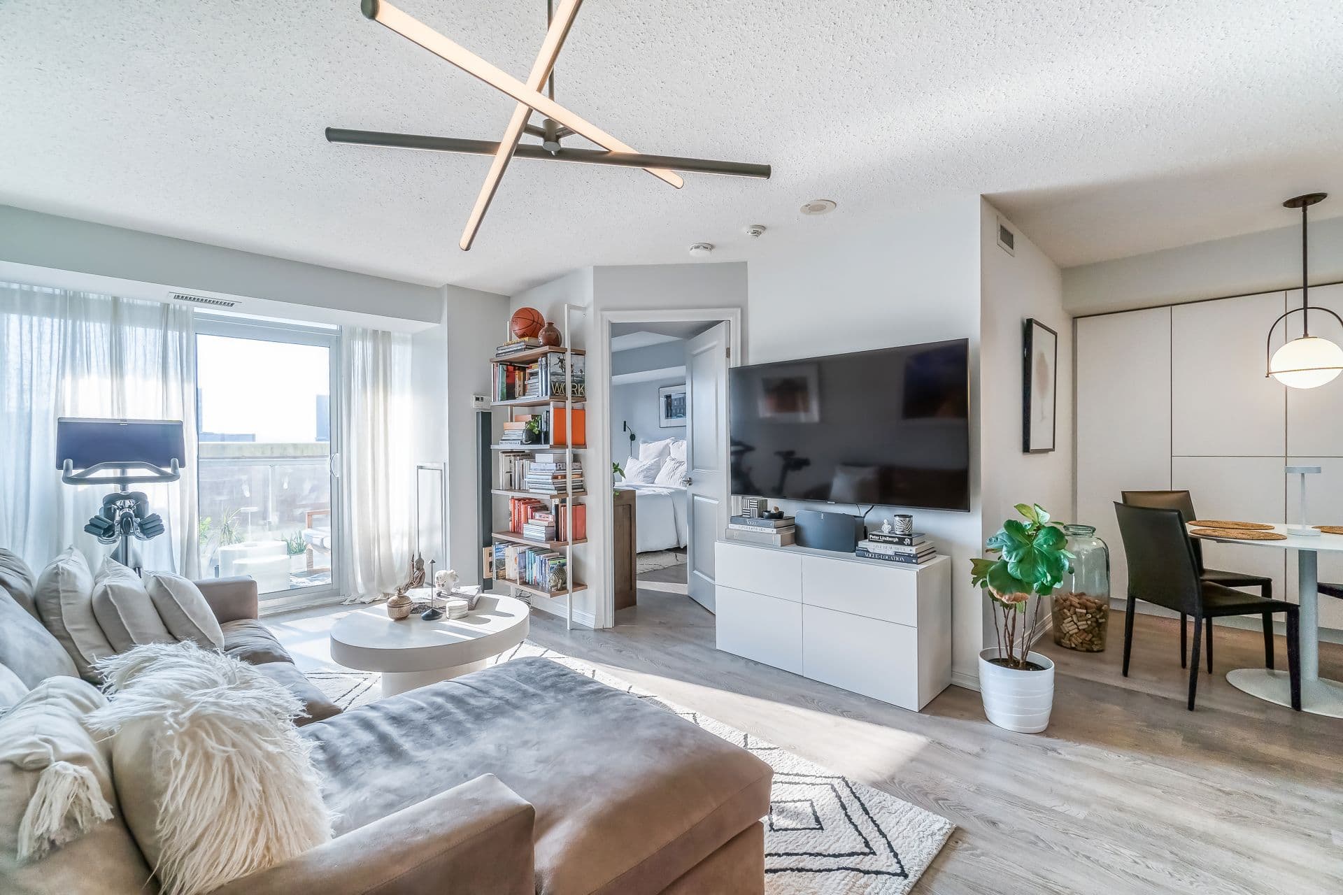 125 Western Battery Road 612, Toronto C01, ON M6K 3R8