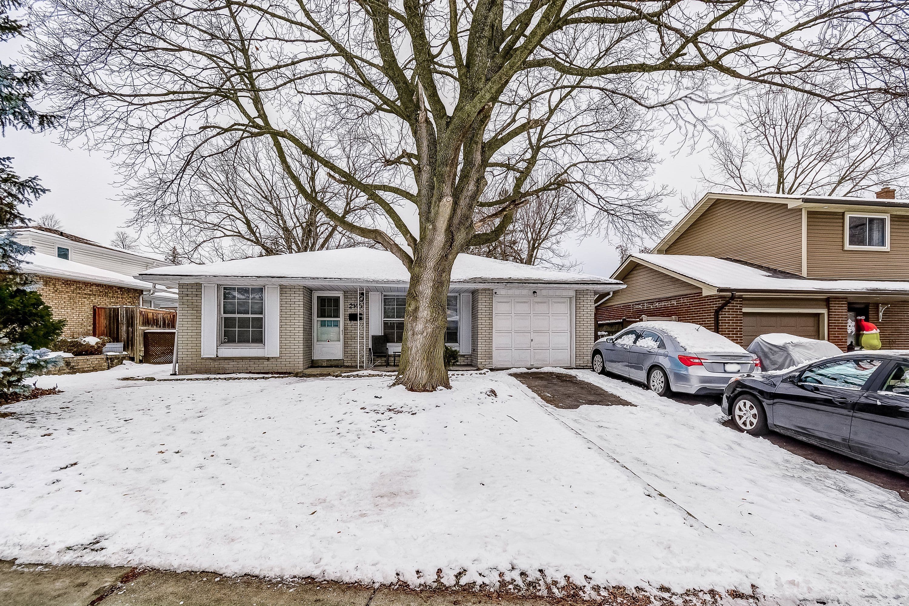 2145 Sandringham Drive, Burlington, ON L7P 1T8