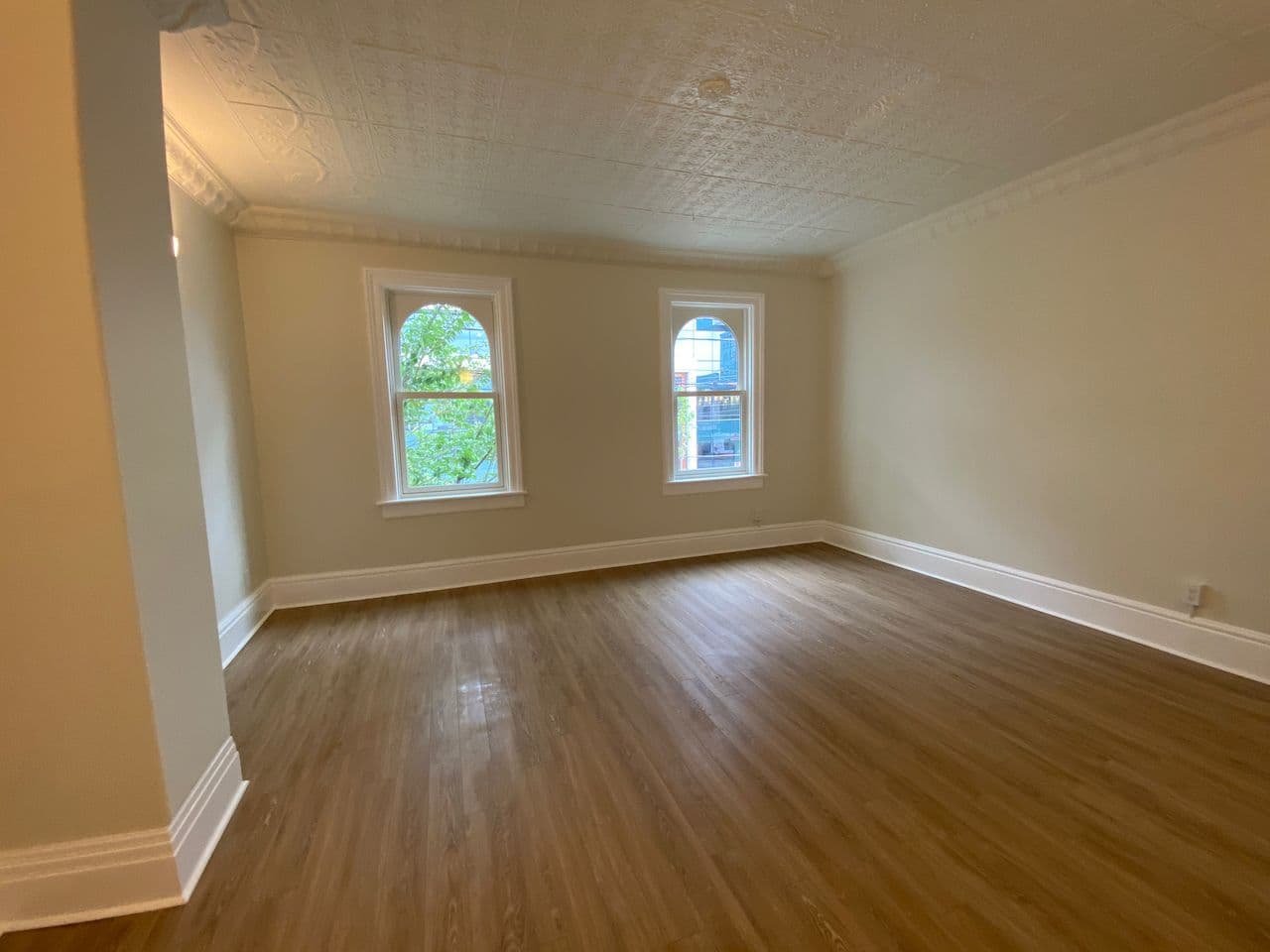 988 Queen Street W 2, Toronto C01, ON M6J 1H1