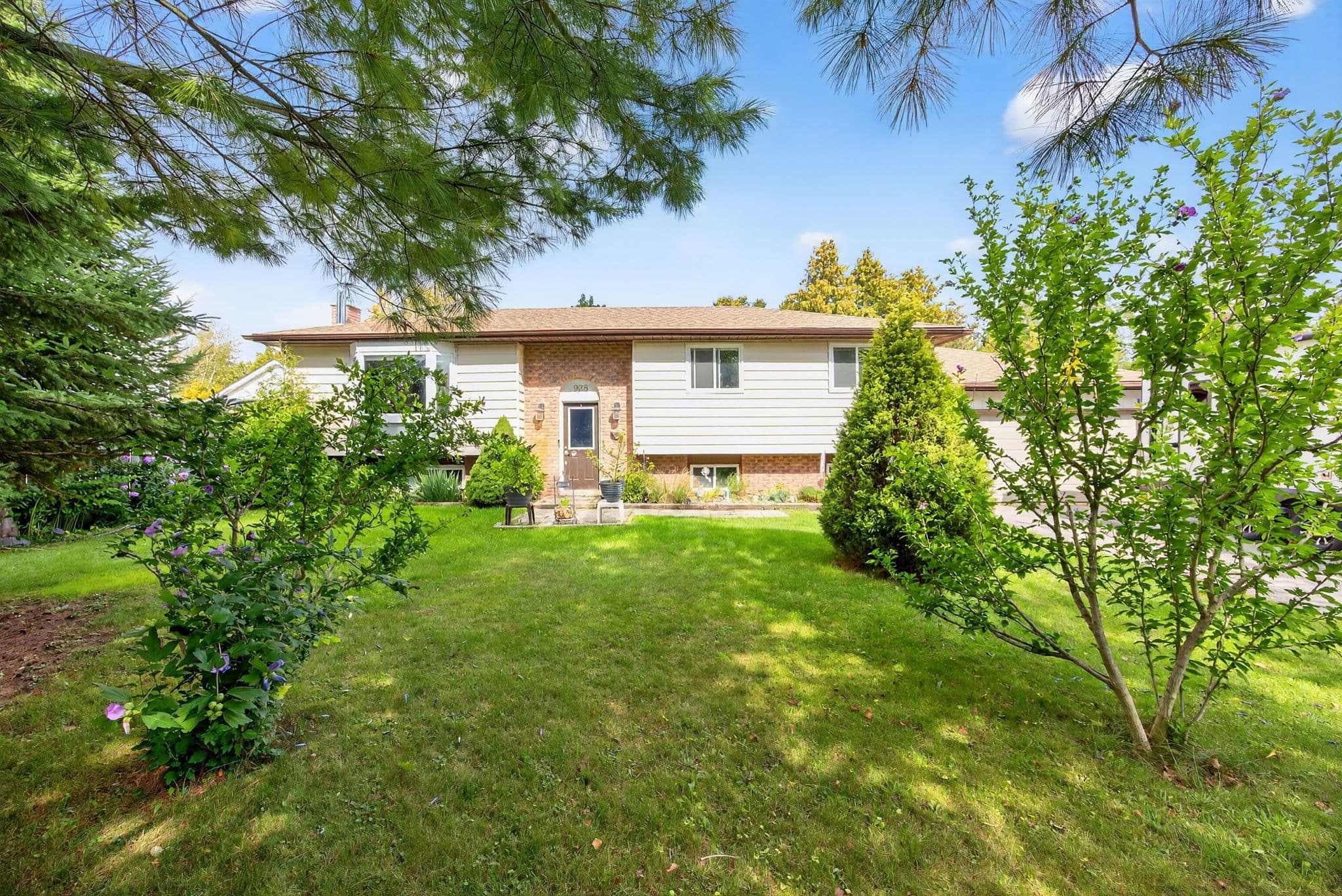 928 Blackwoods Avenue, Innisfil, ON L9S 1S6