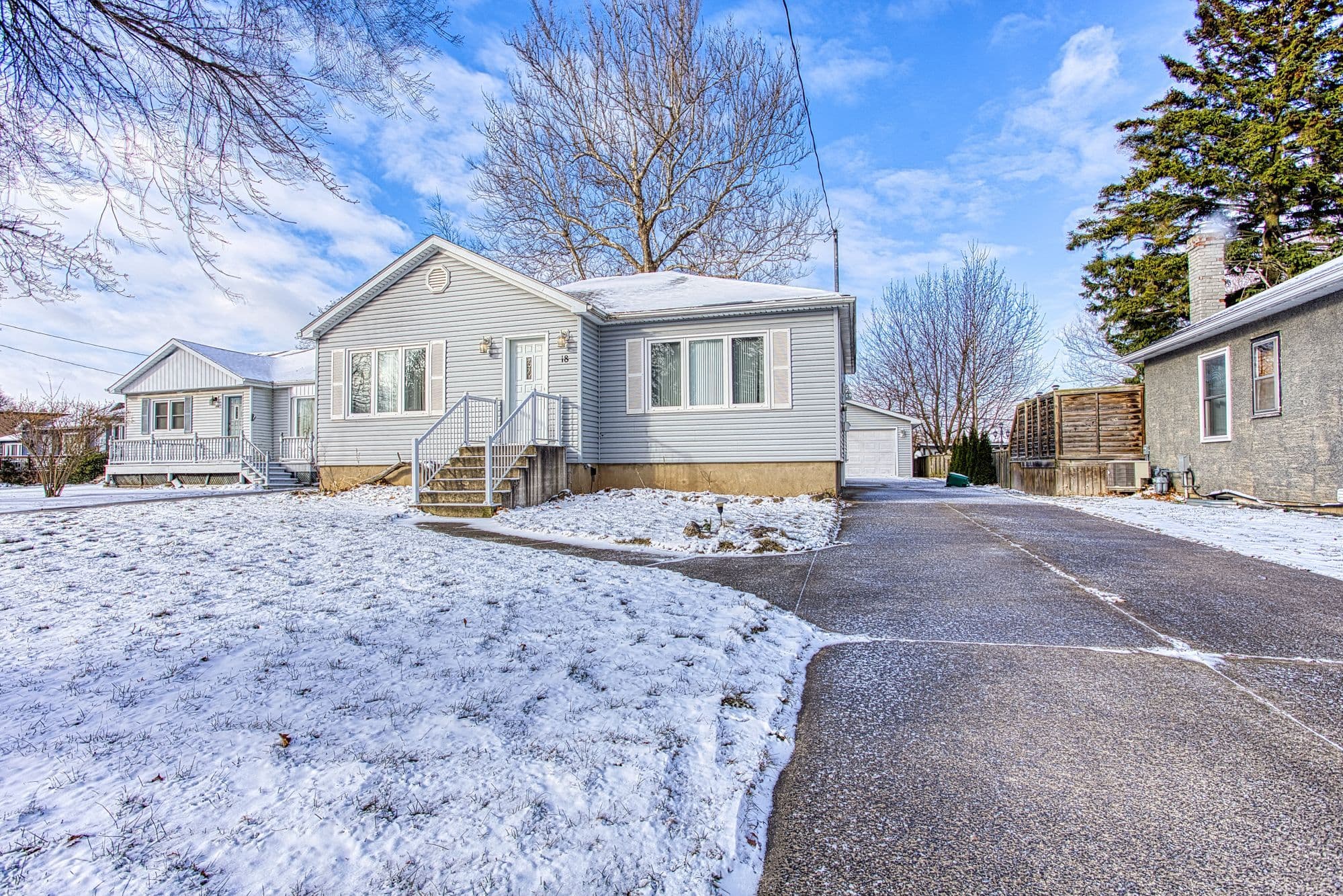 18 Bonavem Drive, St. Catharines, ON L2N 1X8