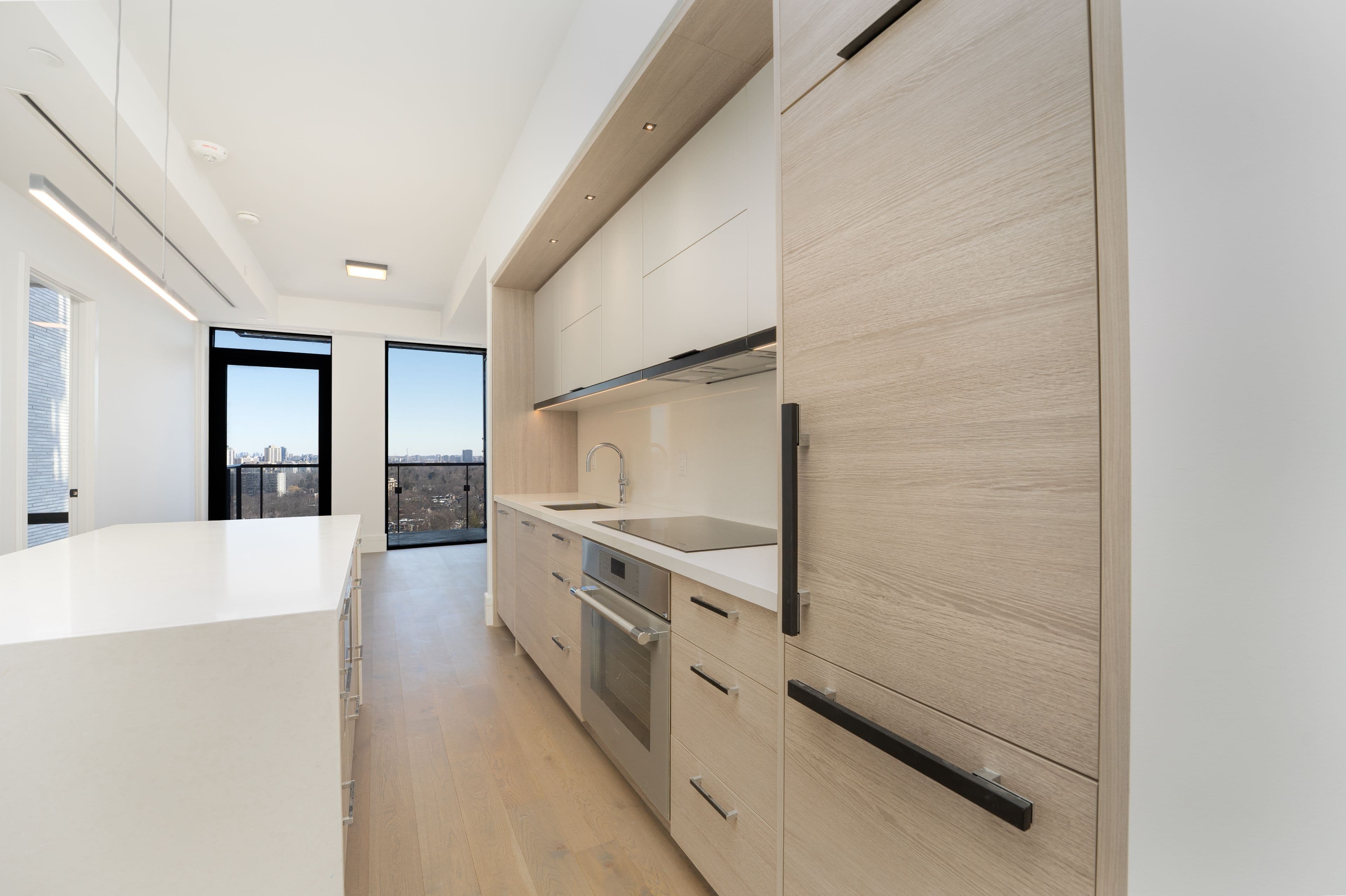 215 Lonsdale Road 1505, Toronto C03, ON M4V 1W7