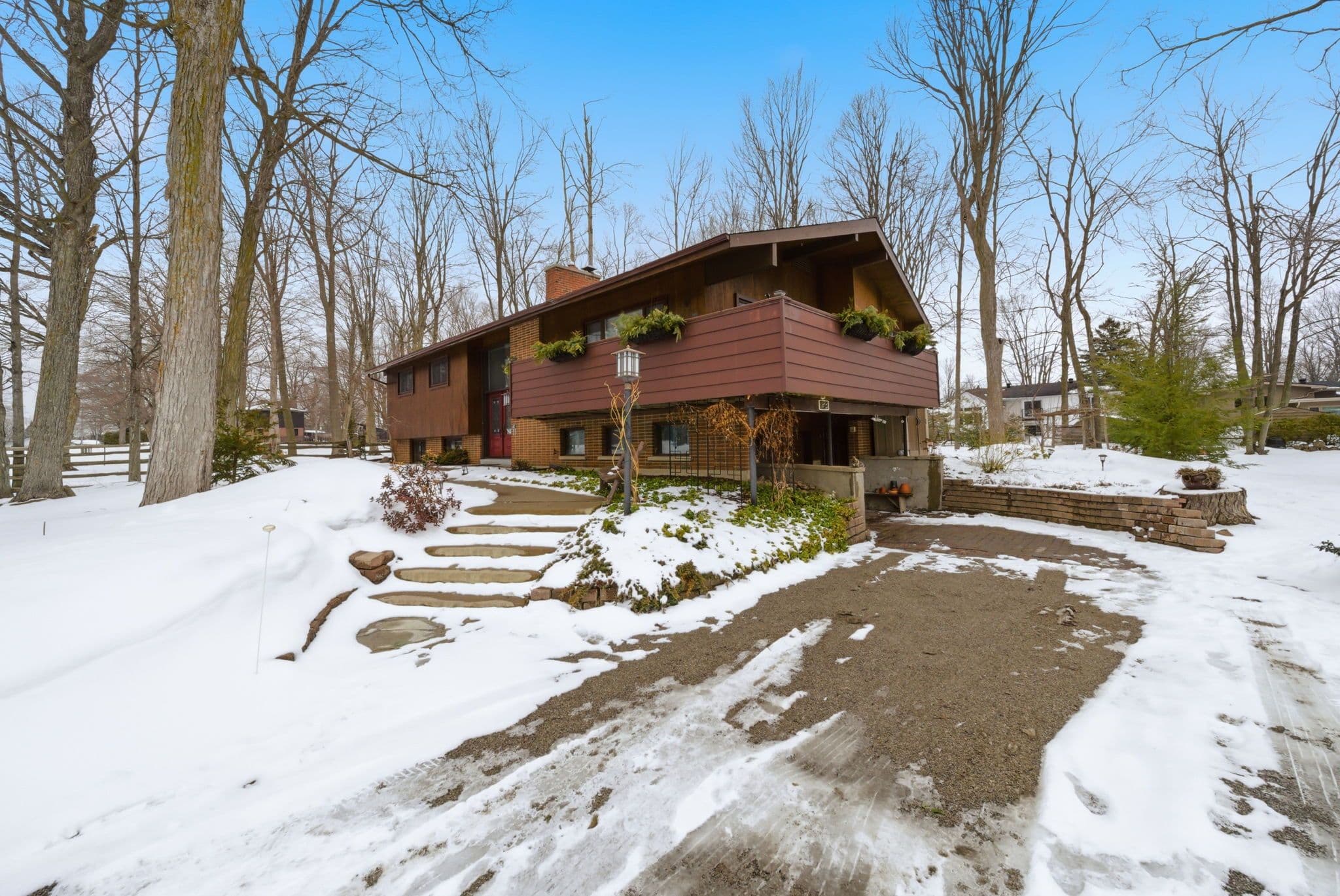 220 Belmoral Drive, Orillia, ON L3V 5R1