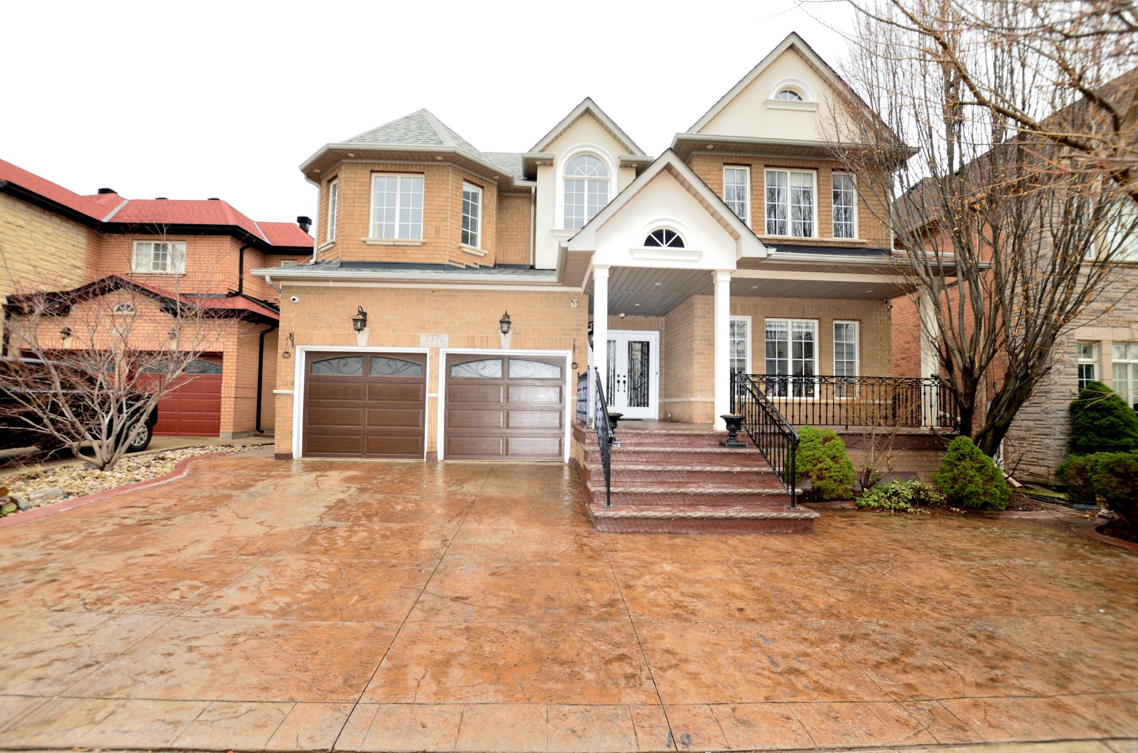 2576 North Ridge Trail, Oakville, ON L6H 7L5
