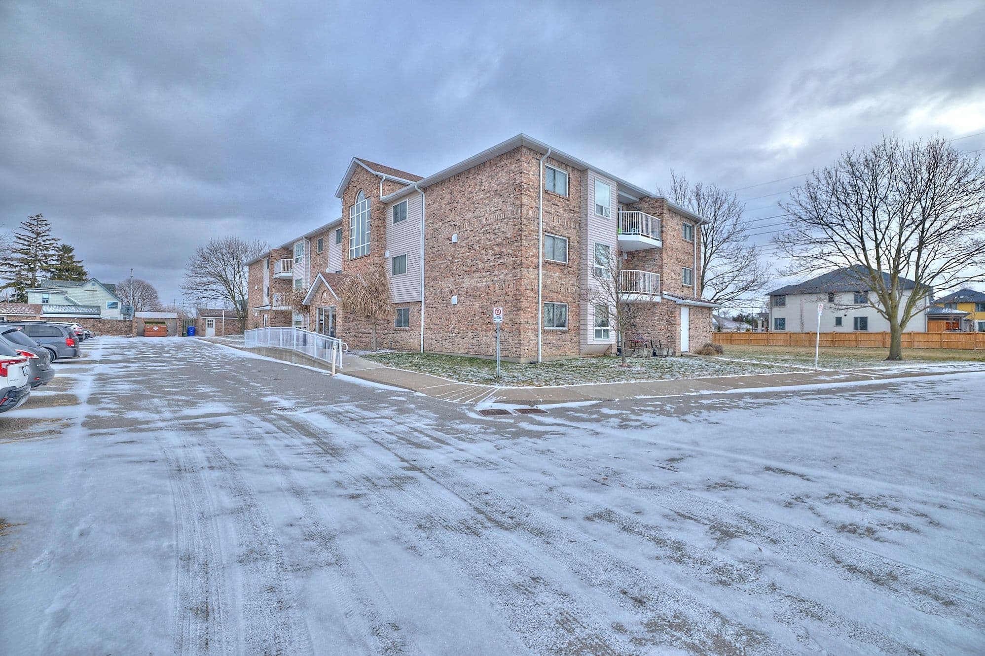 1061 Vansickle Road 106, St. Catharines, ON L2S 2X4