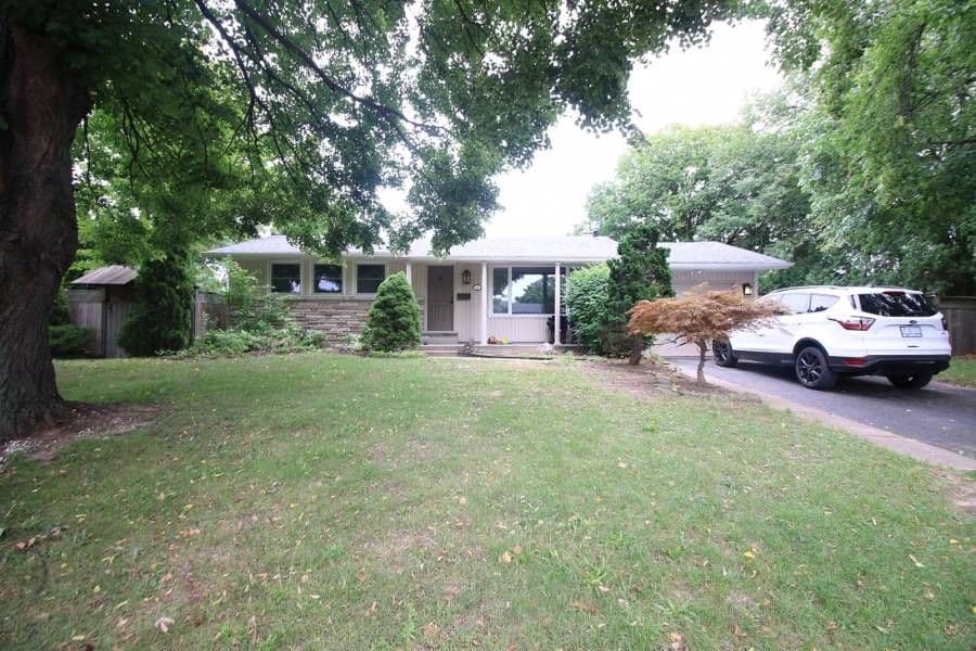 4 Hudson Drive, St. Catharines, ON L2M 2J3