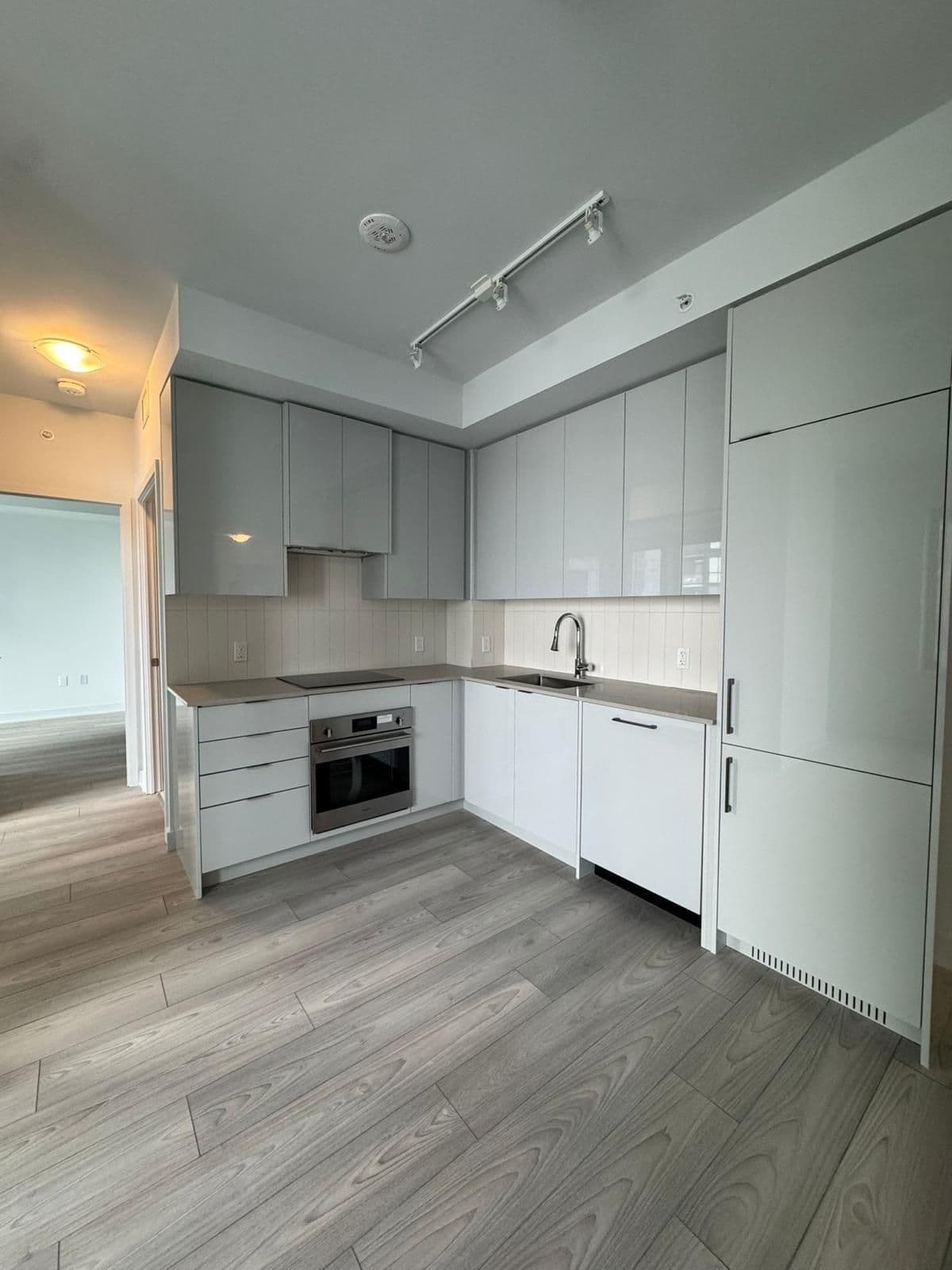 2920 Highway 7 N/A 2405, Vaughan, ON L4K 0P4, Vaughan