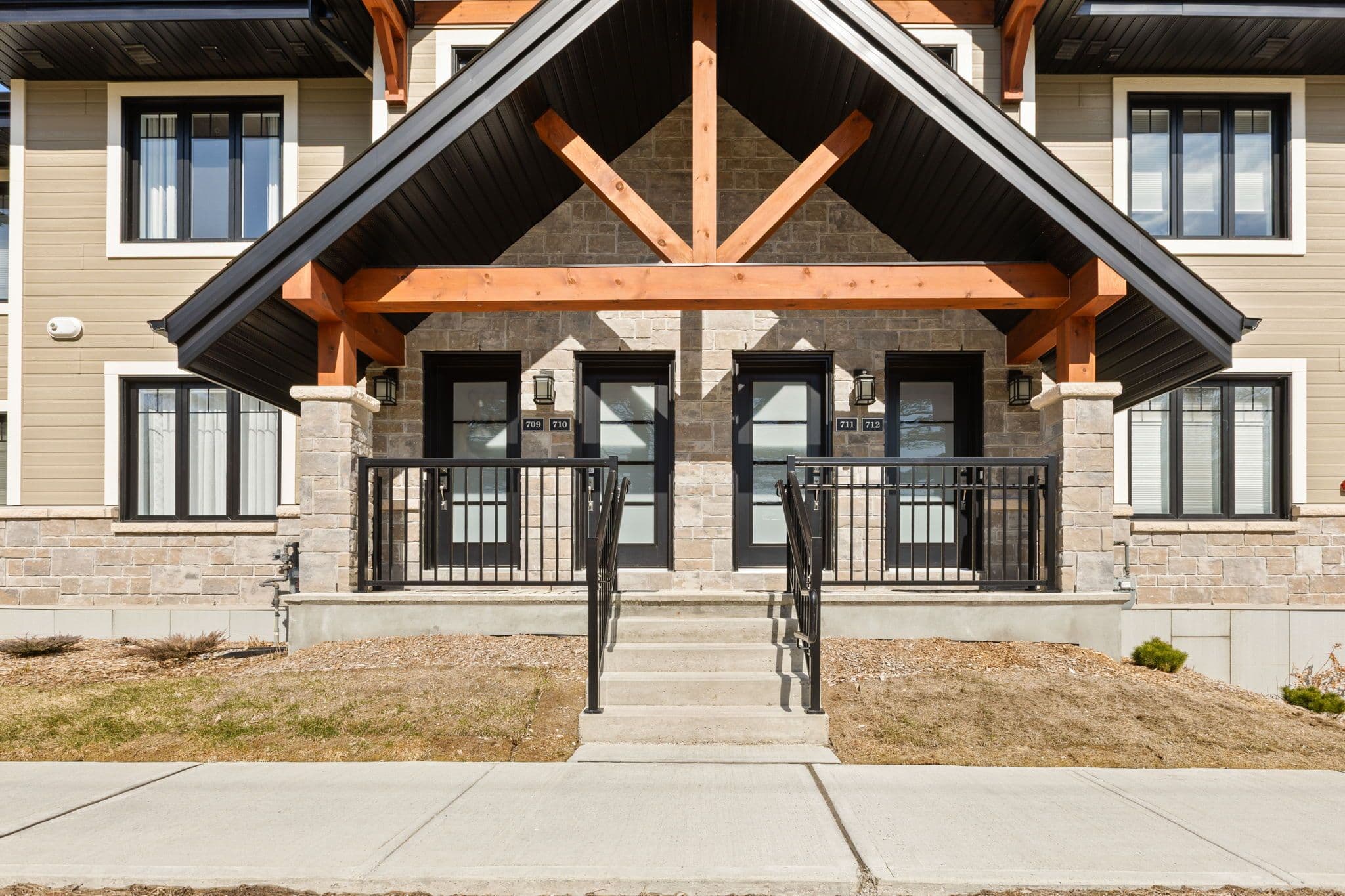 360 Montee Outaouais Street 710, Clarence-Rockland, ON K4K 0N3