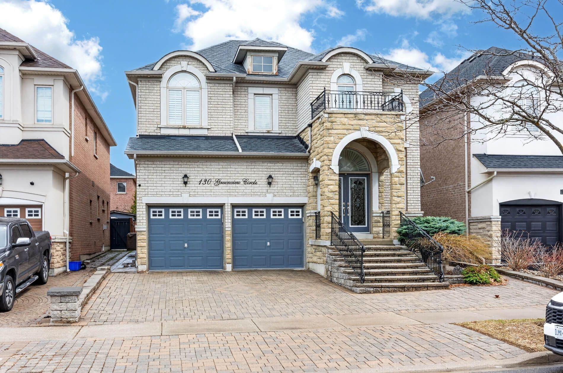 130 Greenview Circle, Vaughan, ON L6A 0B6