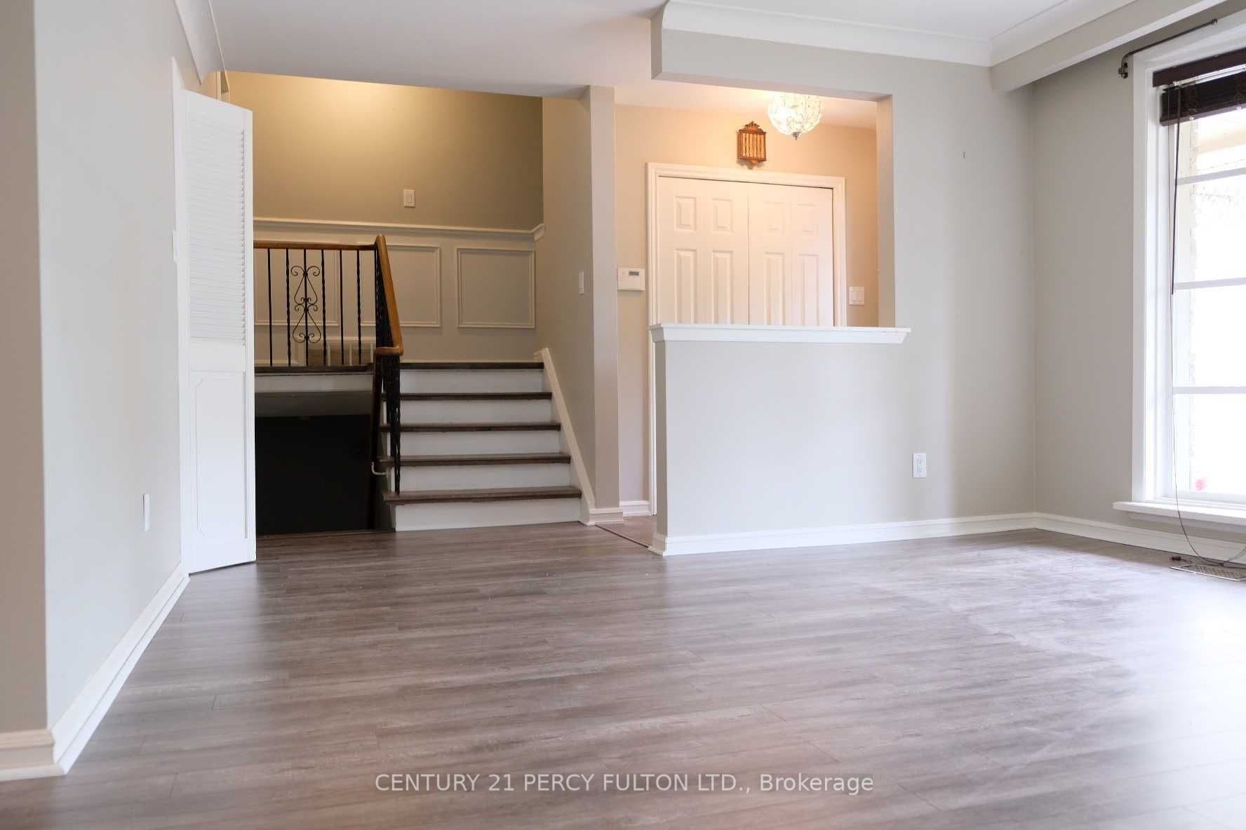 360 Stanfield Drive, Oakville, ON L6L 3P6