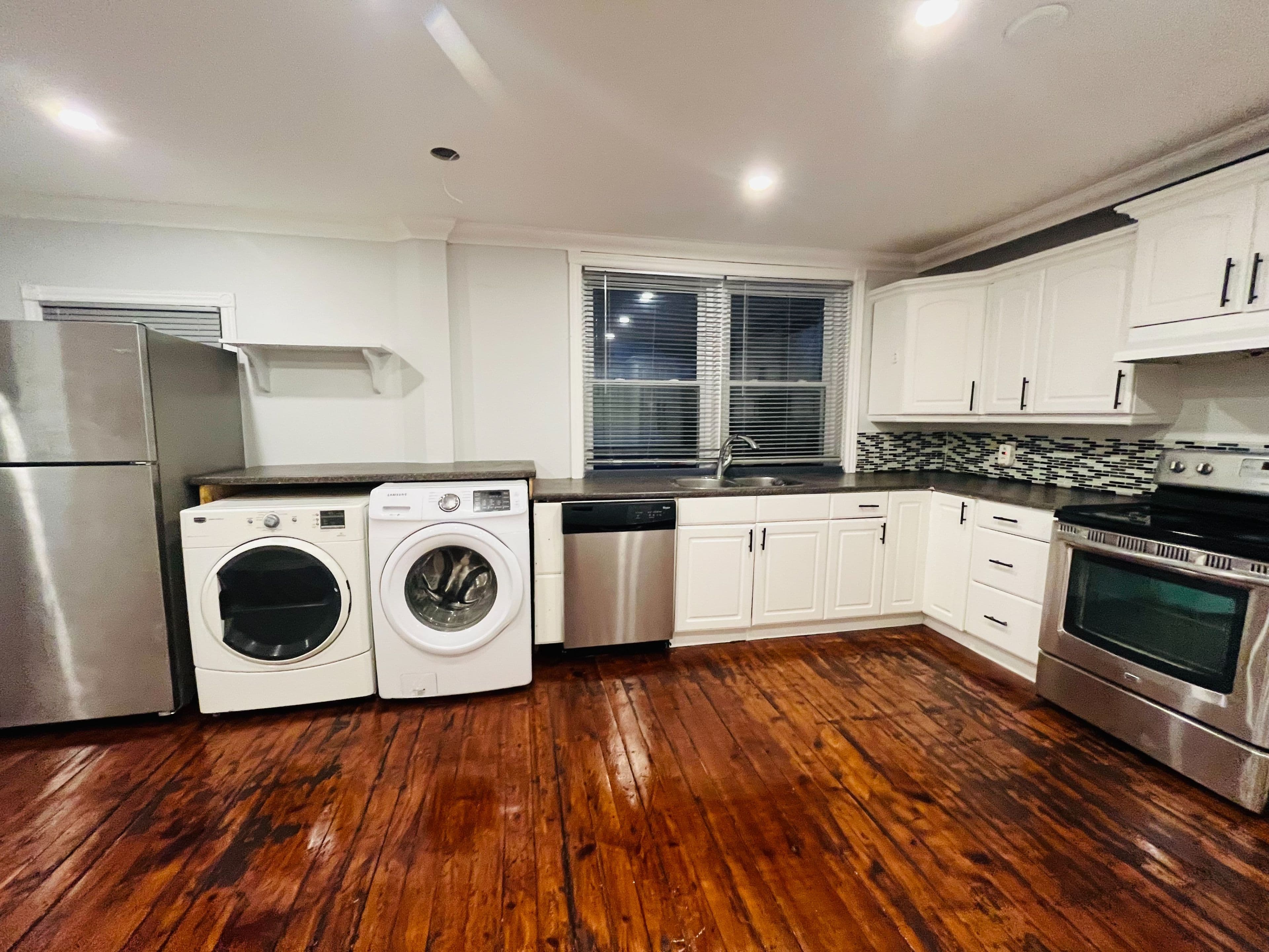 1396 Leighland Road A, Burlington, ON L7R 3S8