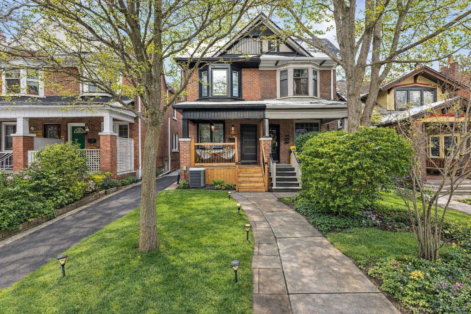 111 Glenmore Road, Toronto E02, ON M4L 3M2