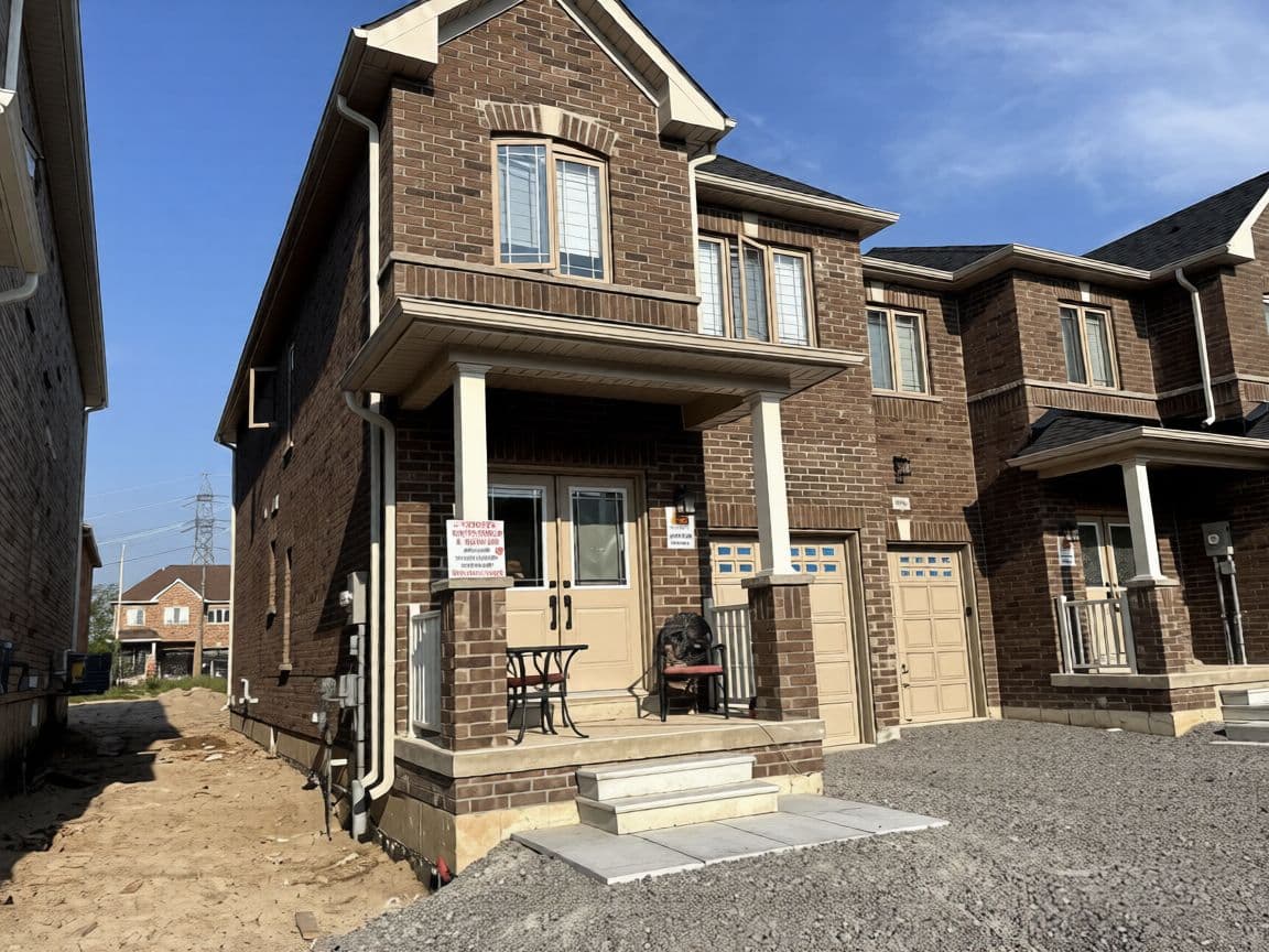 92 Baker Road, Thorold, ON L2V 0M9