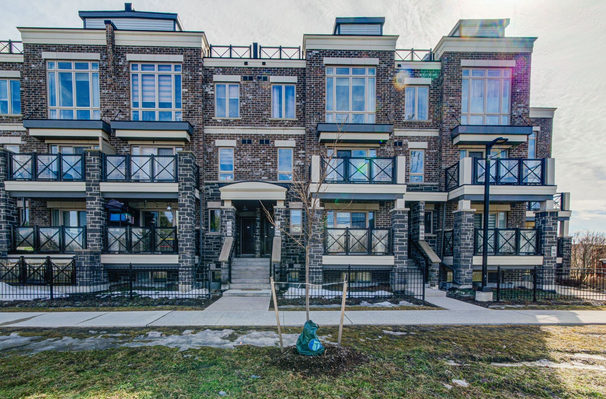 10 Westmeath Lane 2209, Markham, ON L6B 1N5