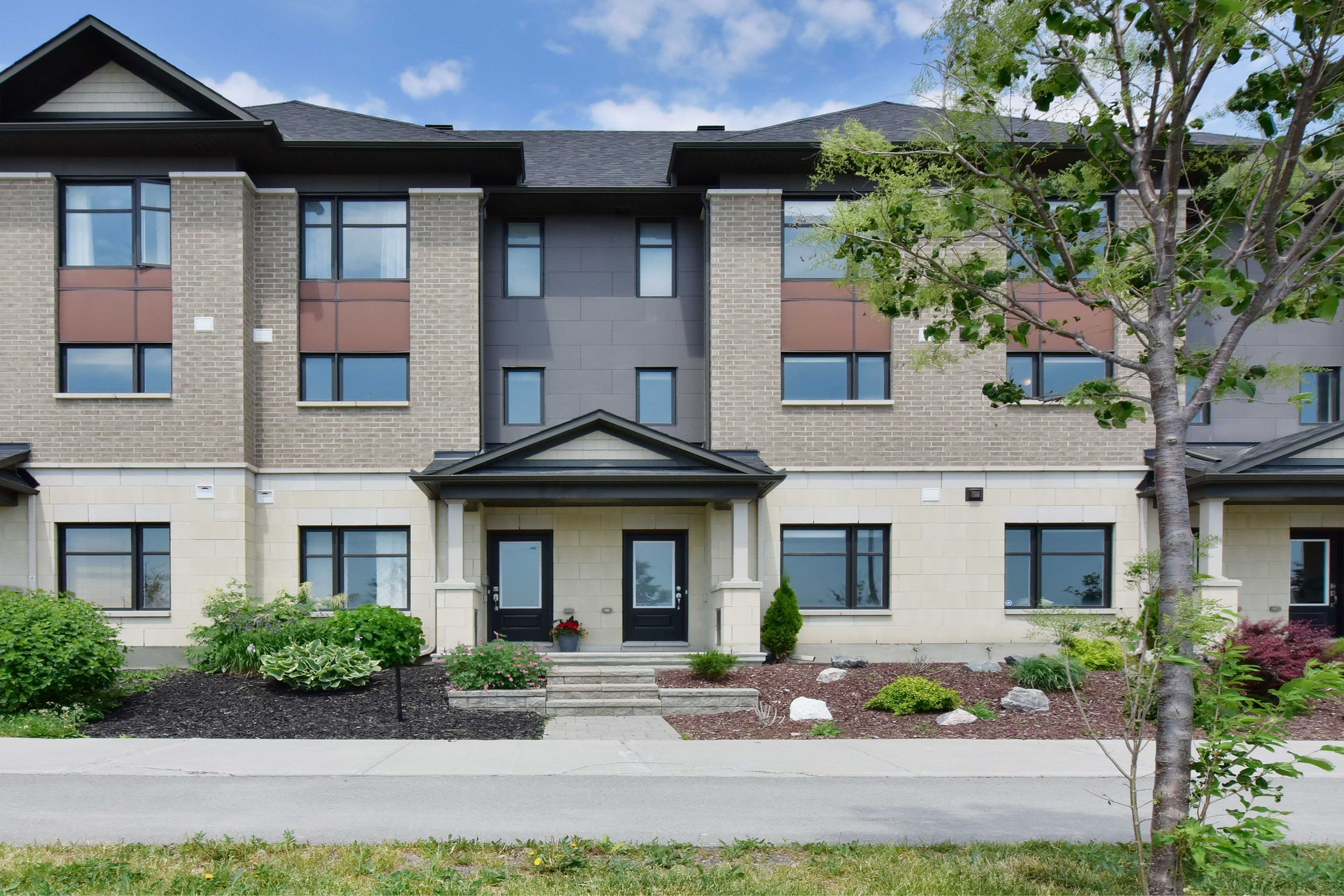 520 SILVERTIP Lane, Kanata, ON K2T 0H7