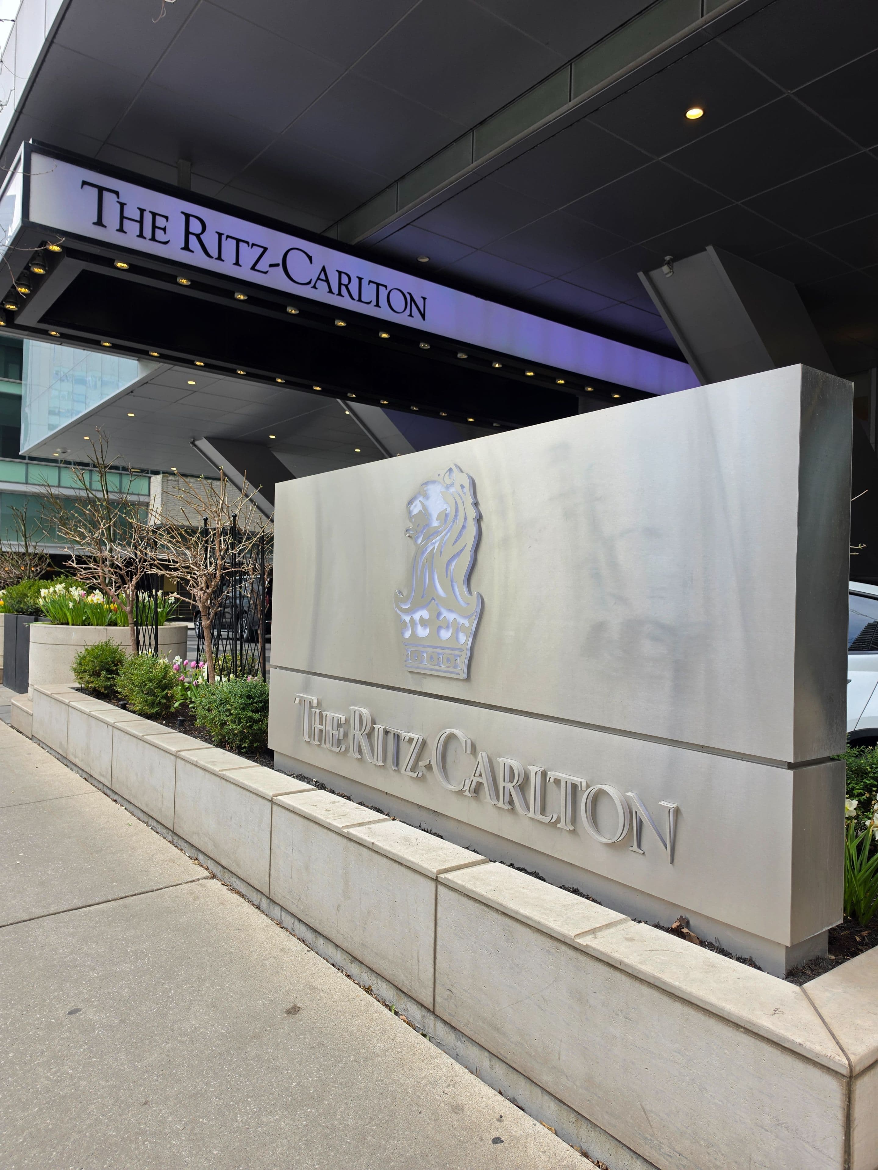 183 Wellington Street 4002, Toronto C01, ON M5V 0A1