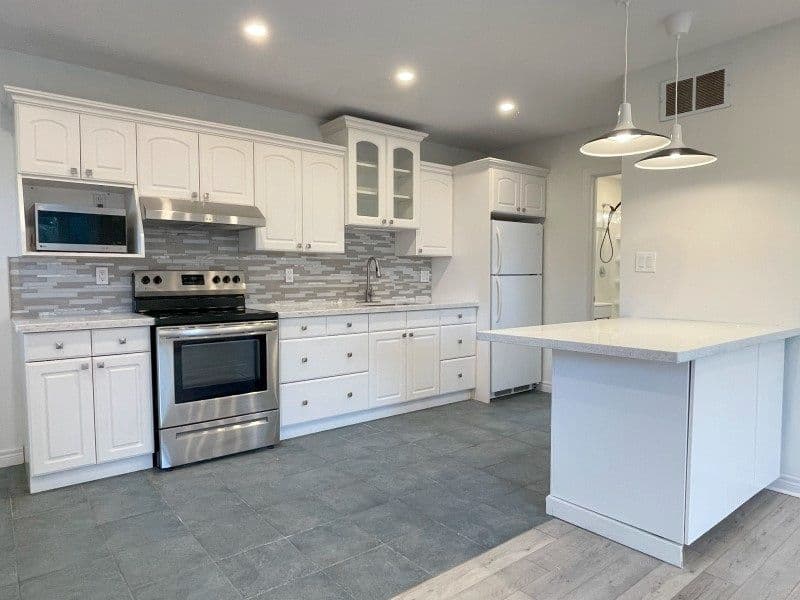 2116 Mountainside Drive Unit 2, Burlington, ON L7P 1B2