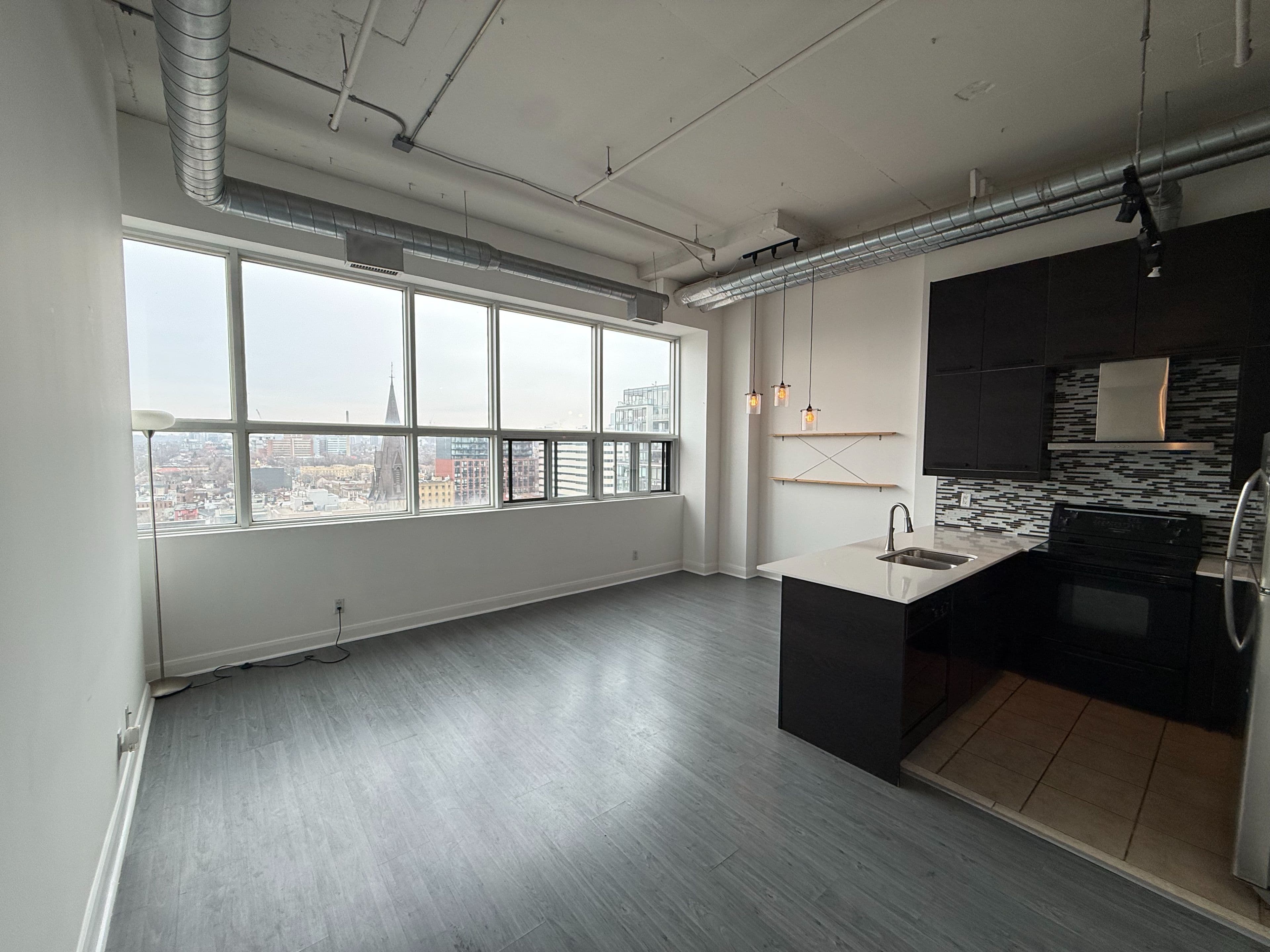 700 King Street W Lph04, Toronto C01, ON M5V 2Y6