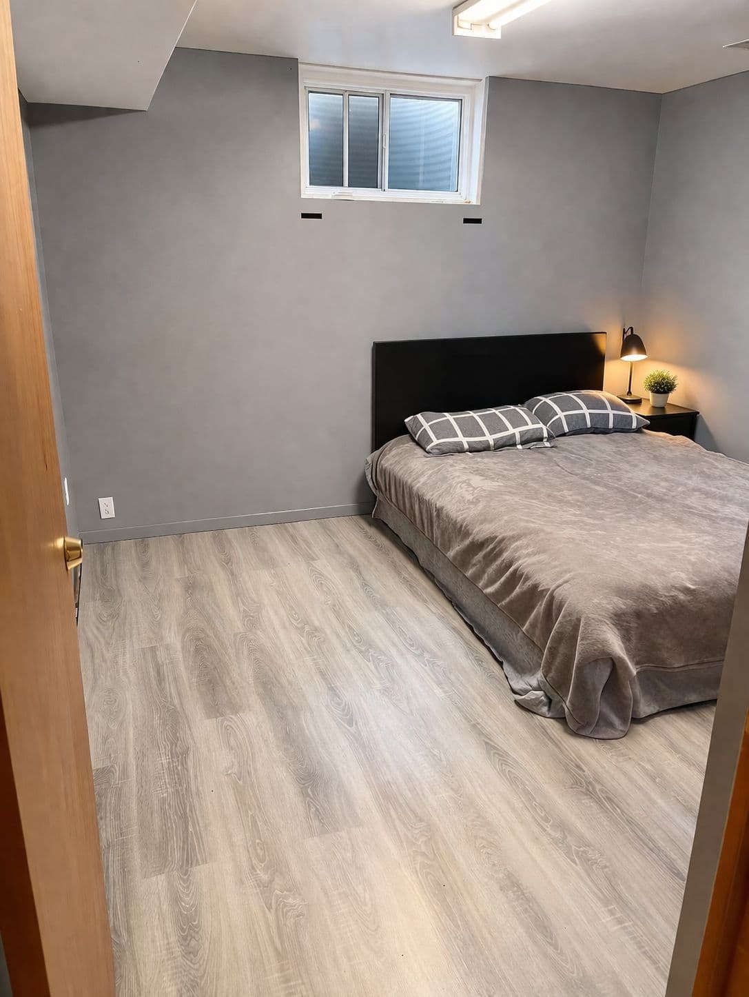 45 West Park Avenue, Hamilton, ON L8S 3M4