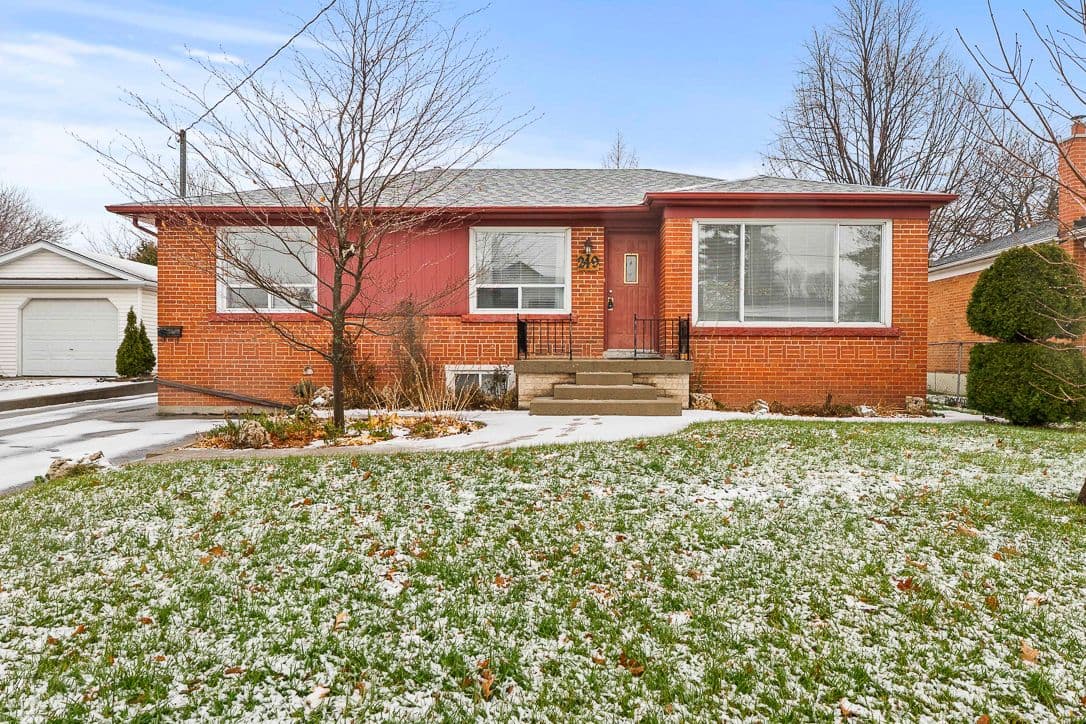249 Southview Road Lower, Oakville, ON L6K 2P2