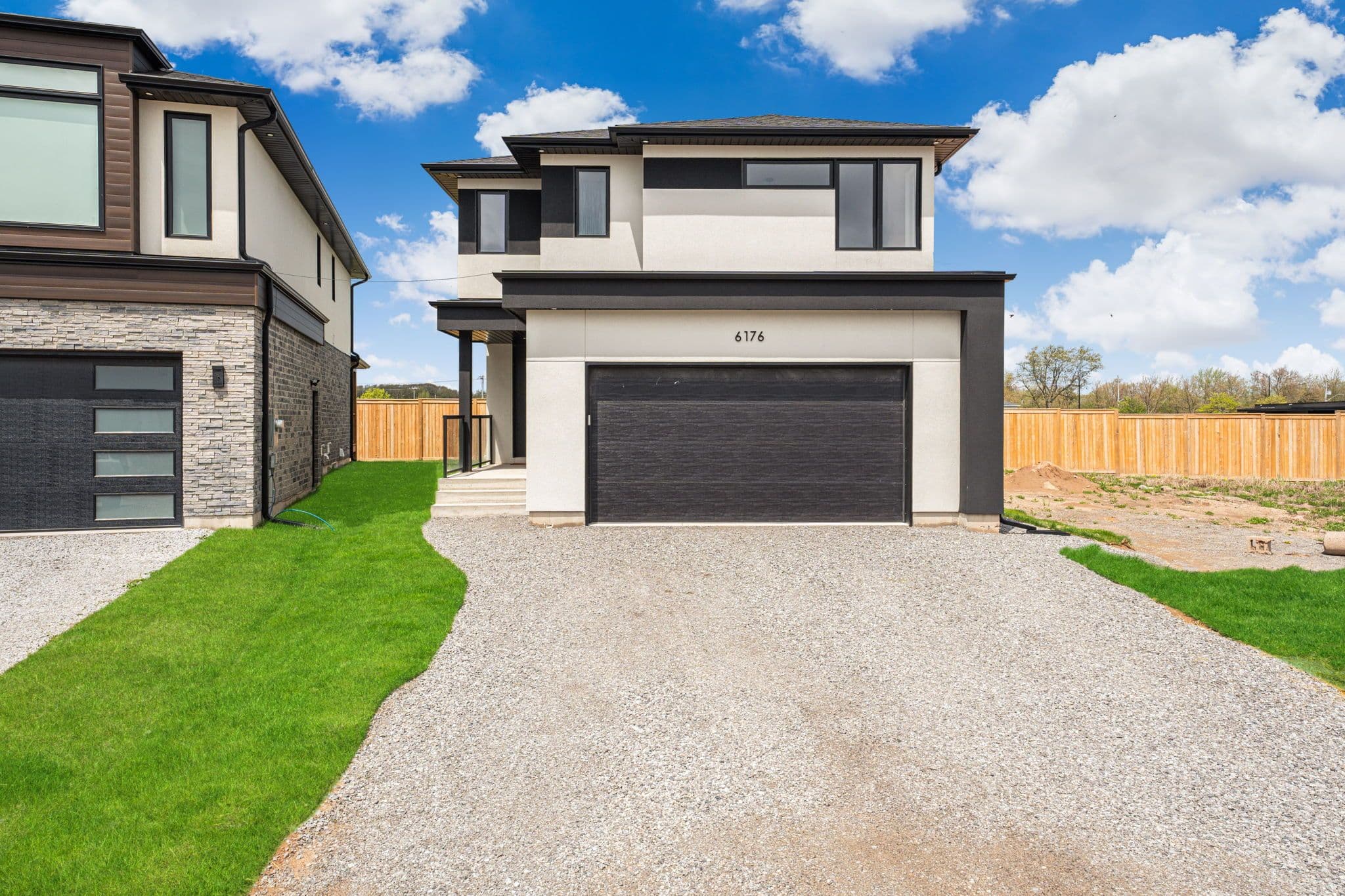 6176 Curlin Crescent, Niagara Falls, ON L2H 3W8