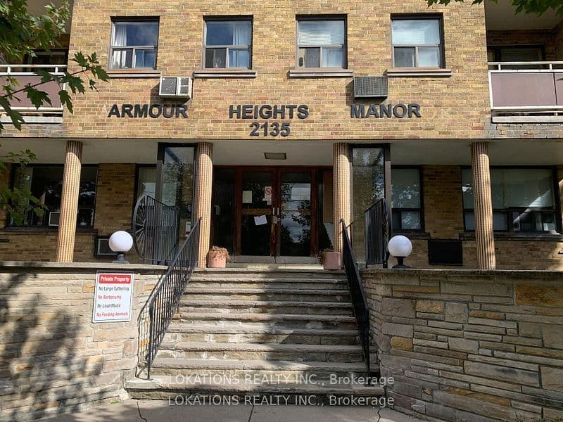 2135 Avenue Road 313, Toronto C04, ON M5M 3M6