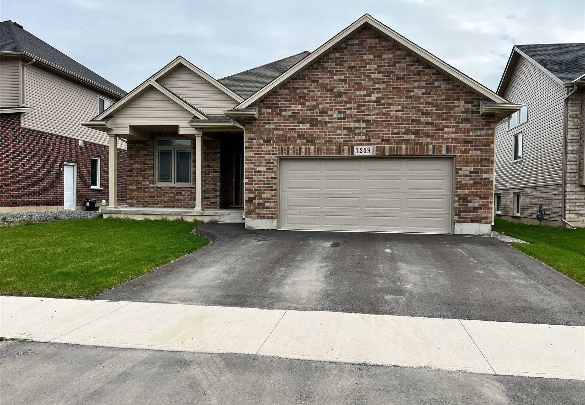1209 Uppers Lane, Thorold, ON L2V 0H1