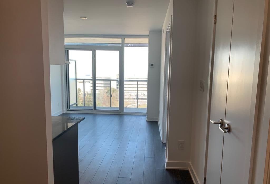 160 Flemington Road 1208, Toronto W04, ON M6A 1N6