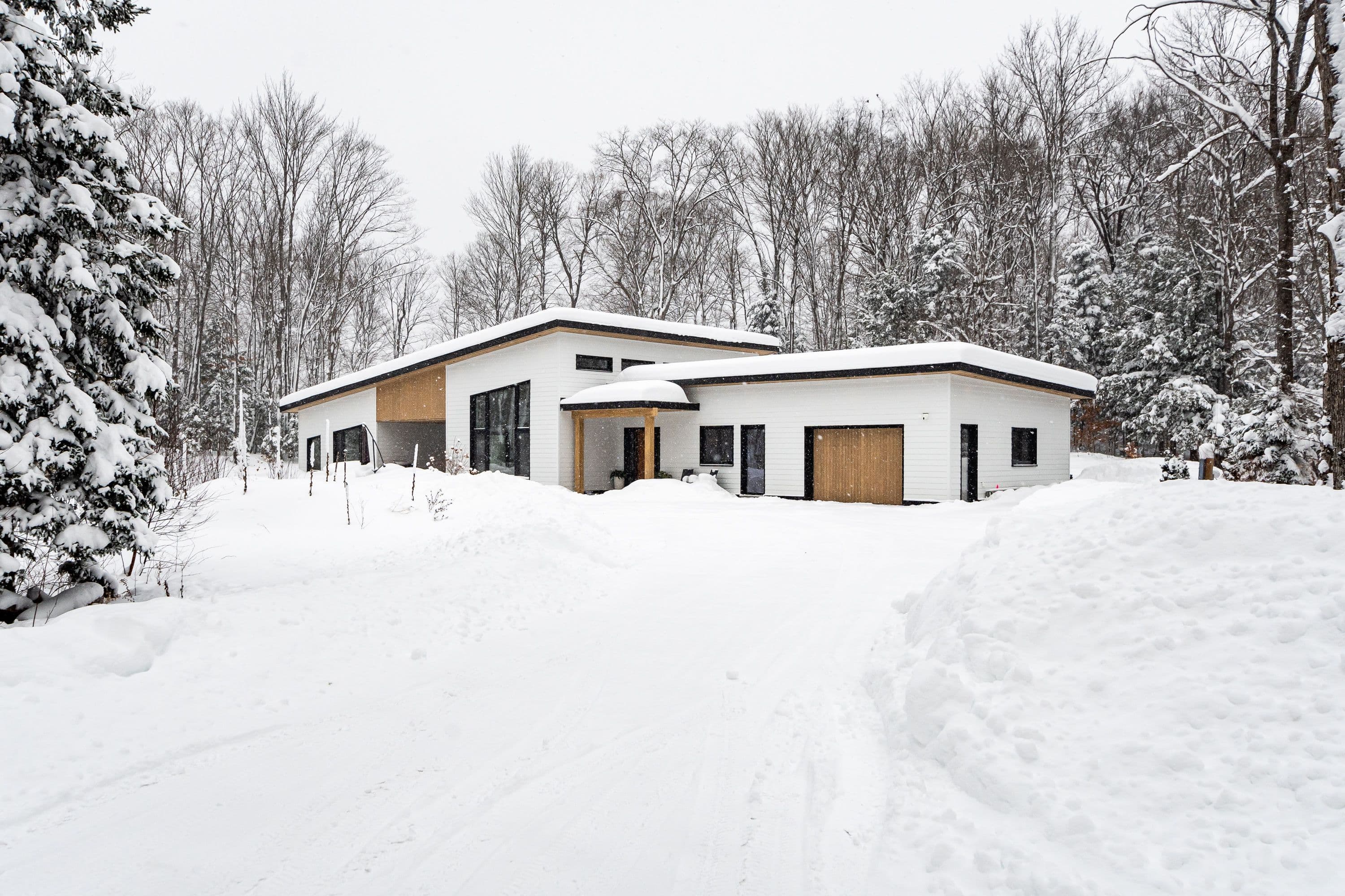 753 Williamsport Road, Huntsville, ON P1H 2J4